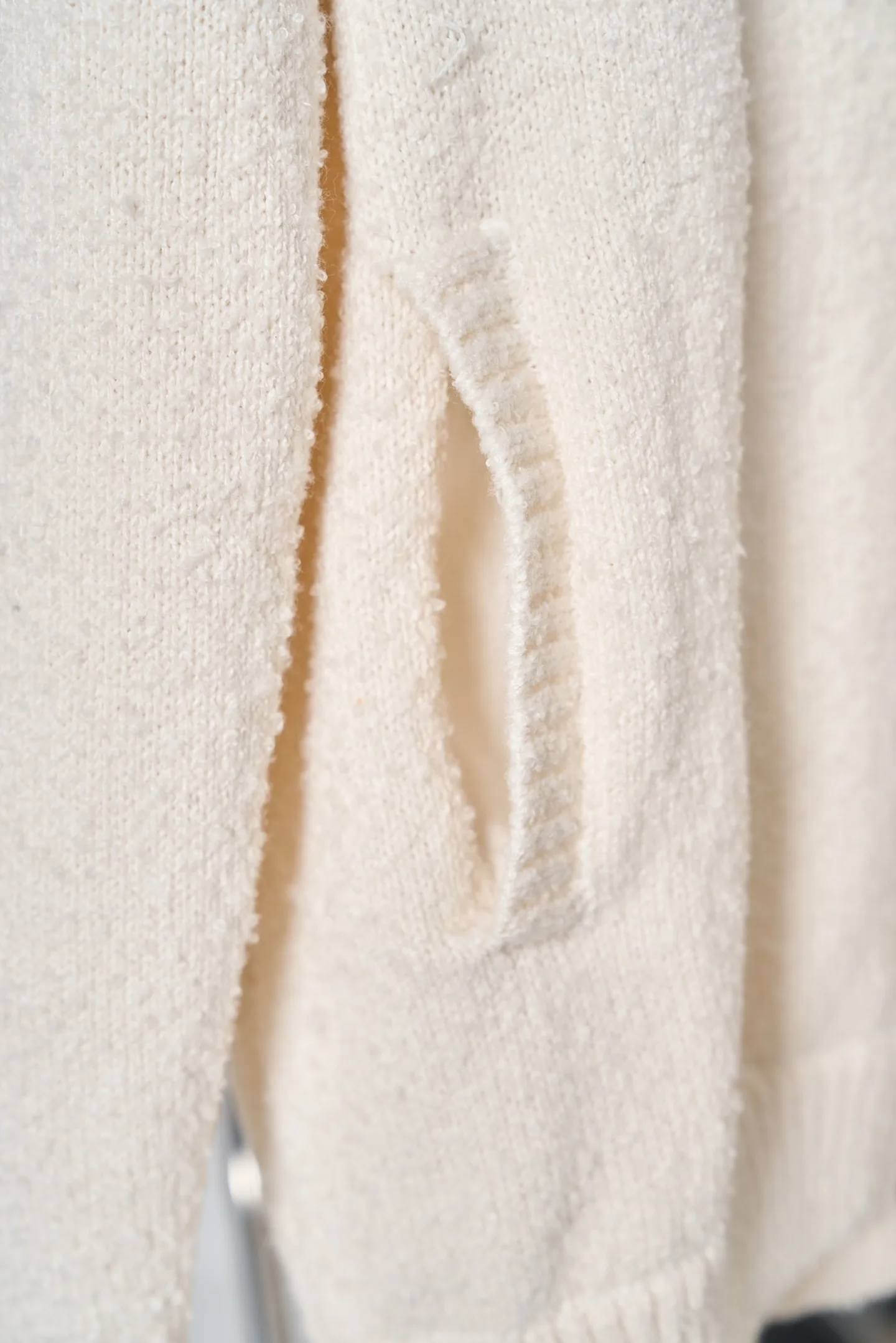 Logo Embroidered Zip-Up Wool Cardigan D38519115 — view 12