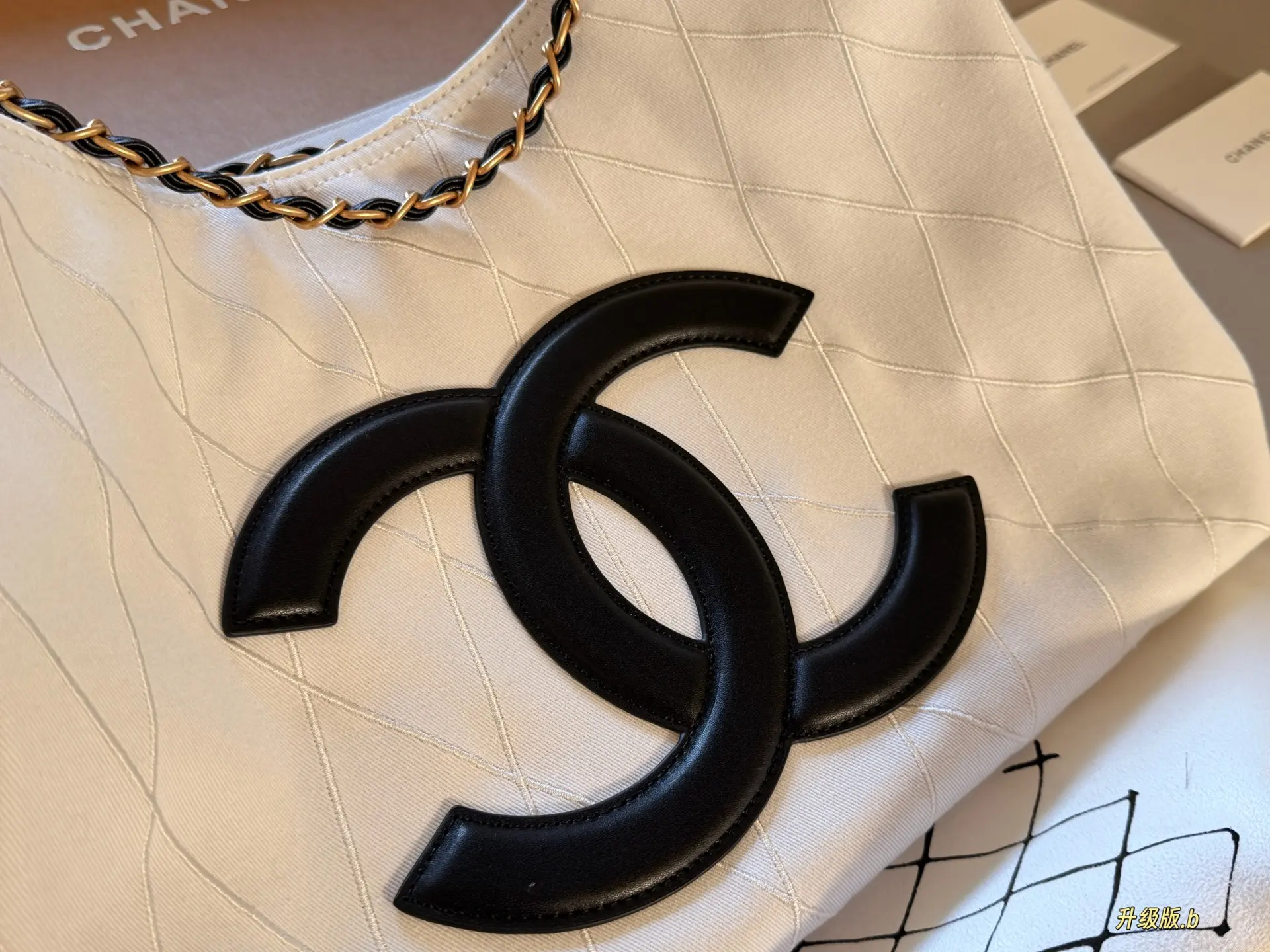 Chanel Coco Beach Quilted Tote Bag D38518329 — view 3
