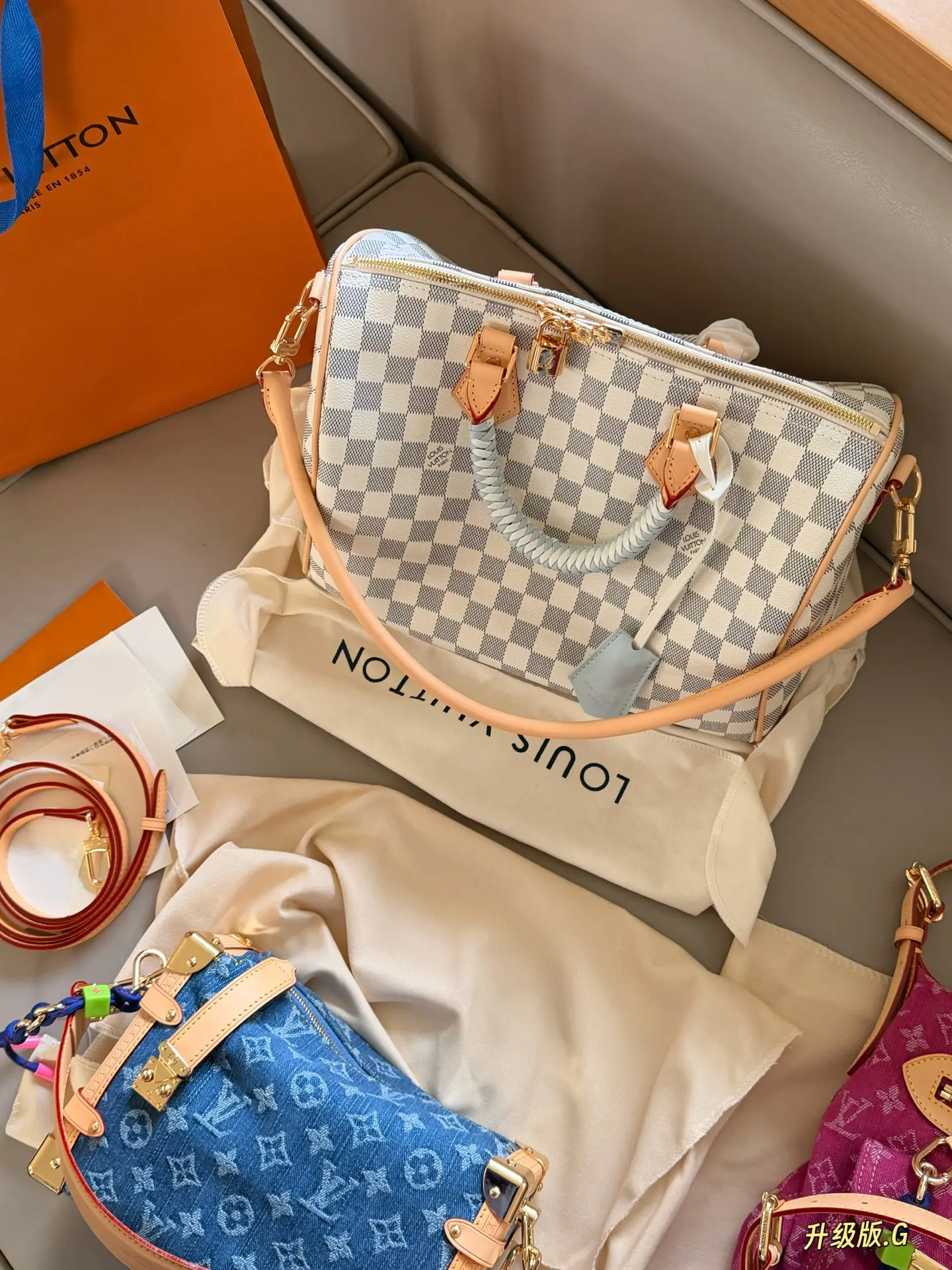 Speedy 30 Damier Azur Top-Handle Bag D39018311 — view 2