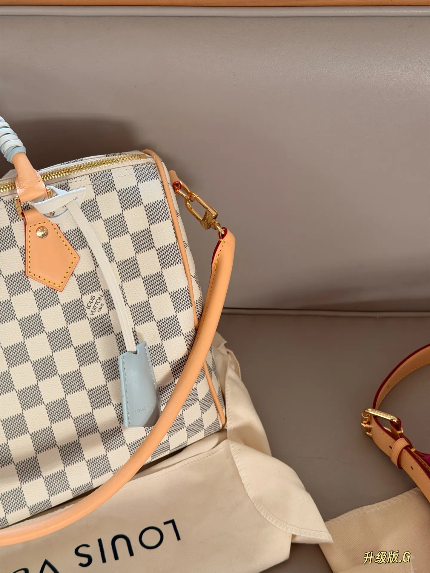 Speedy 30 Damier Azur Top-Handle Bag D39018311 — view 3
