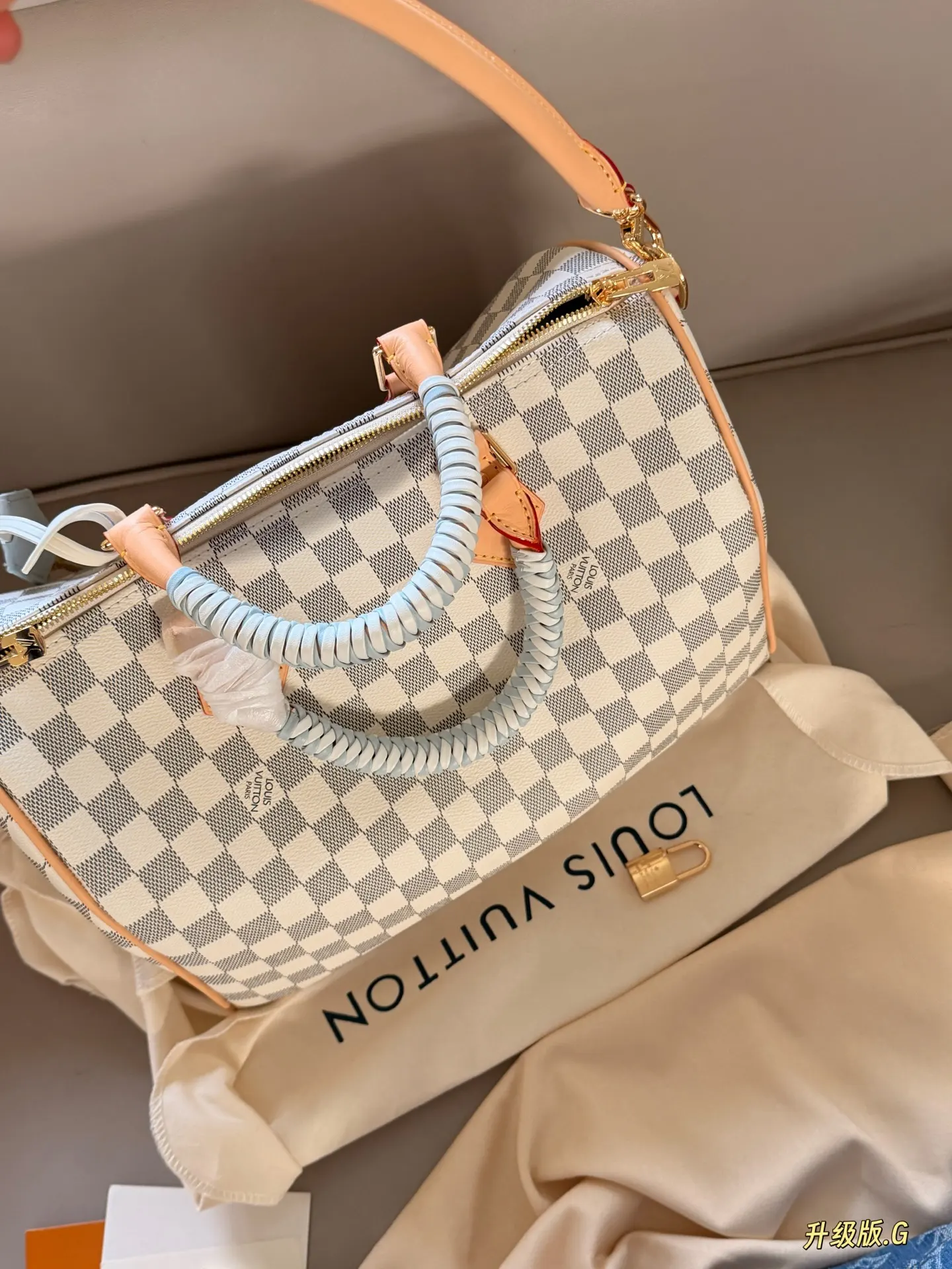 Speedy 30 Damier Azur Top-Handle Bag D39018311 — view 7