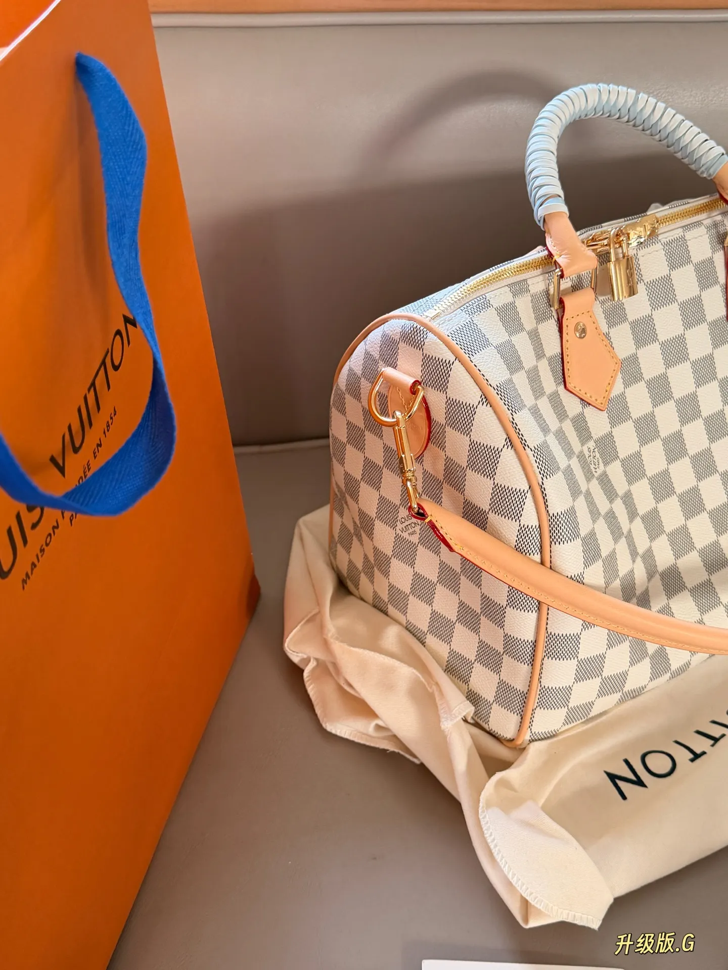 Speedy 30 Damier Azur Top-Handle Bag D39018311 — view 9