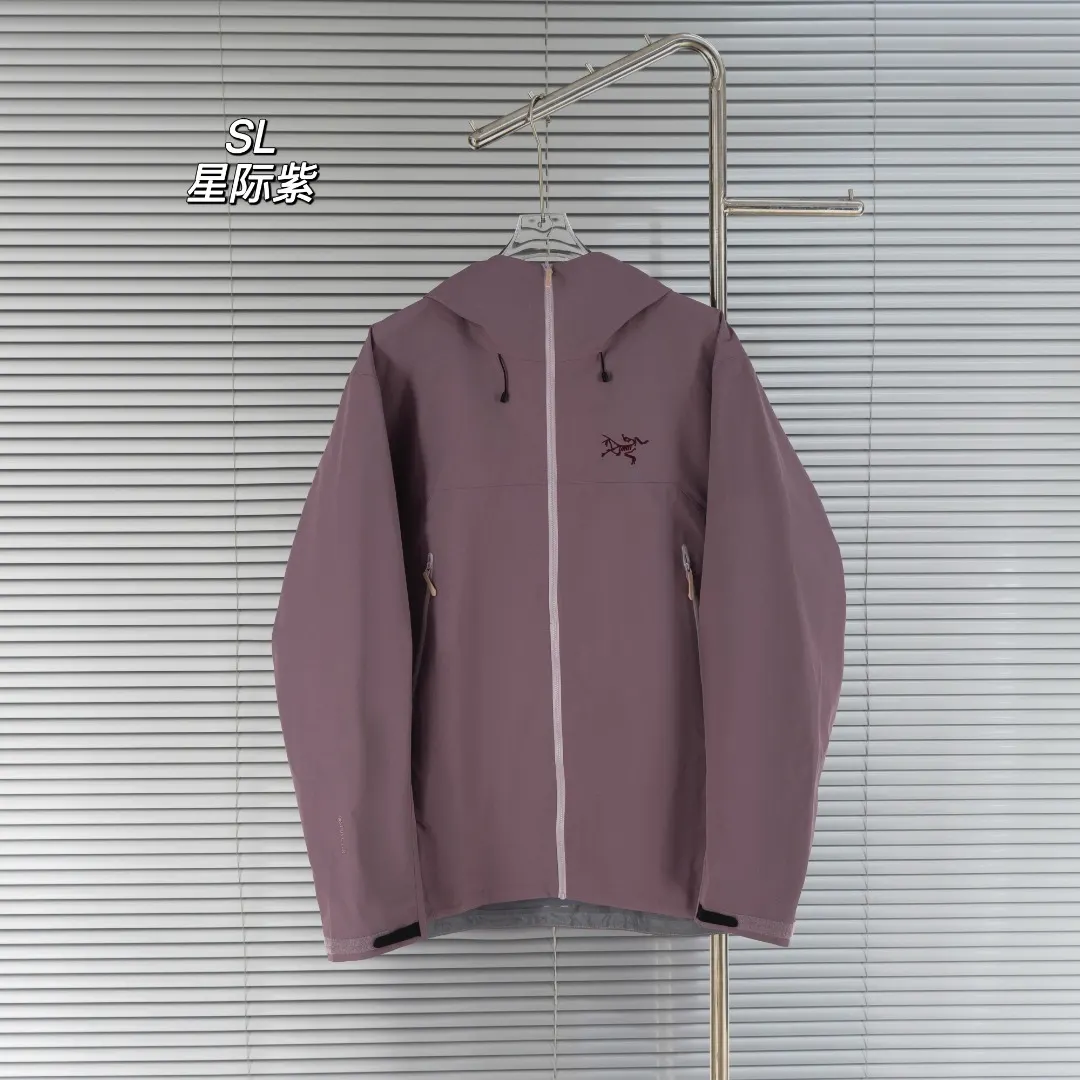 Beta SL GORE-TEX Hooded Shell Jacket D39013424