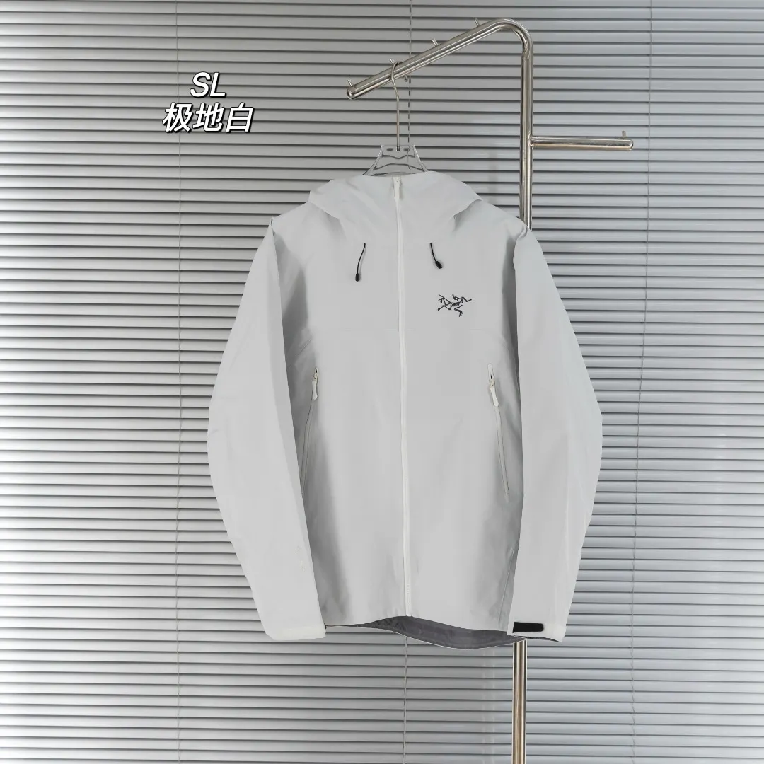 Beta SL GORE-TEX Hooded Shell Jacket D39013426