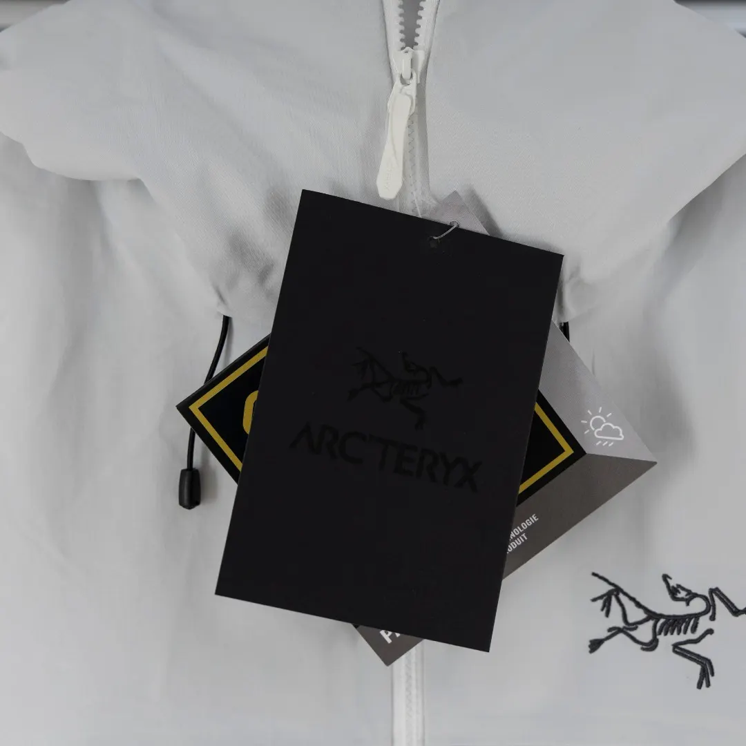 Beta SL GORE-TEX Hooded Shell Jacket D39013426 — view 11