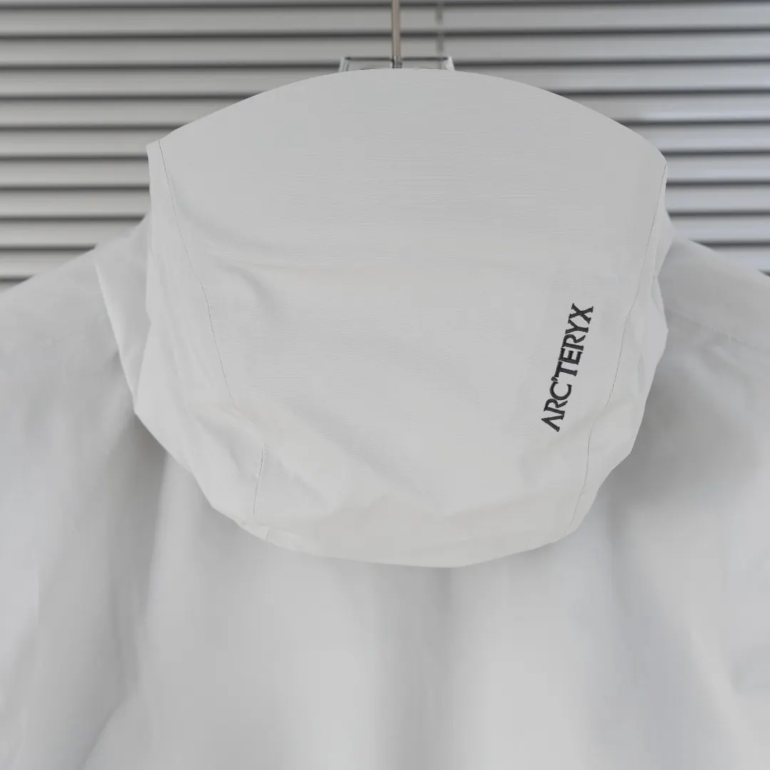 Beta SL GORE-TEX Hooded Shell Jacket D39013426 — view 14