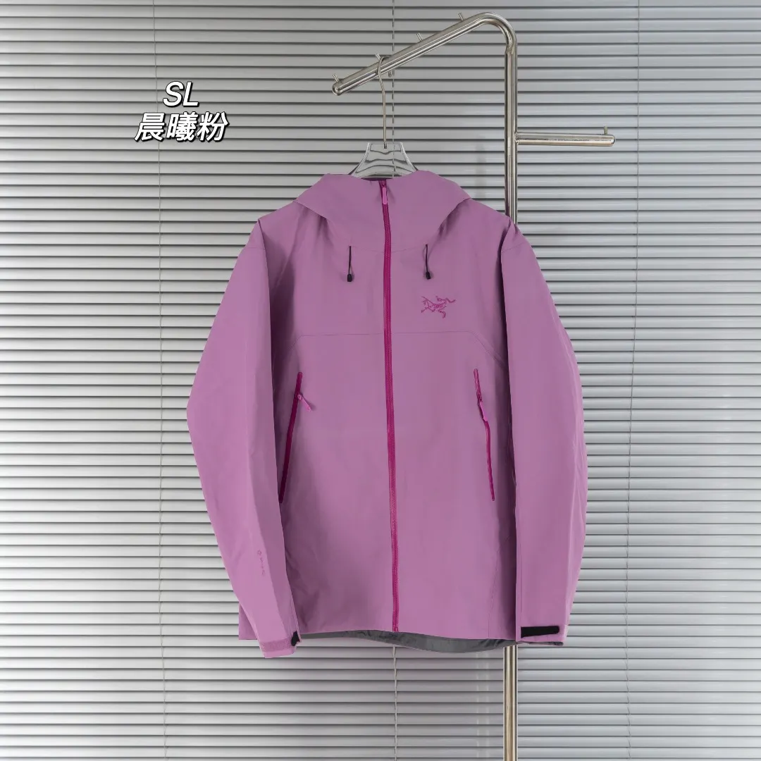 Beta SL GORE-TEX Hooded Shell Jacket D39013428