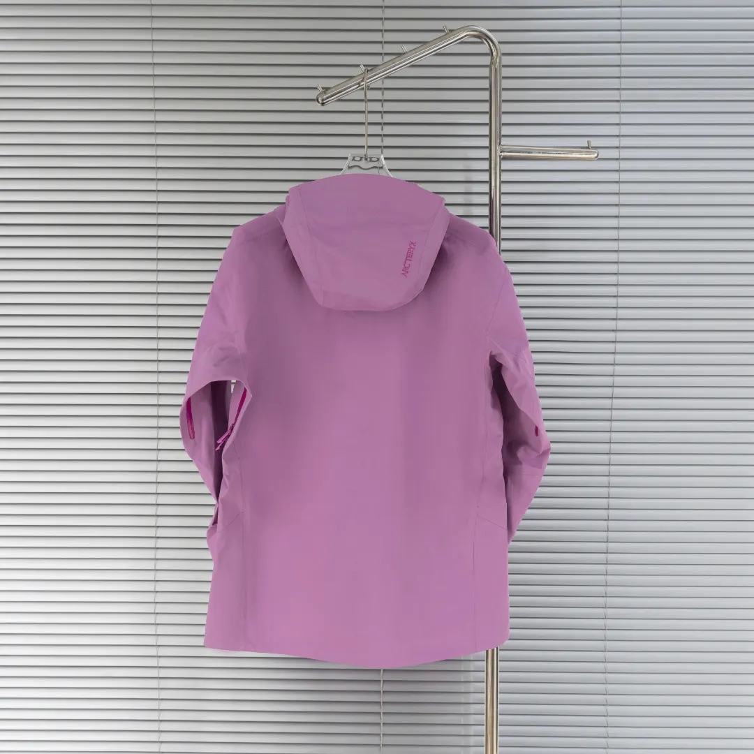 Beta SL GORE-TEX Hooded Shell Jacket D39013428 — view 2