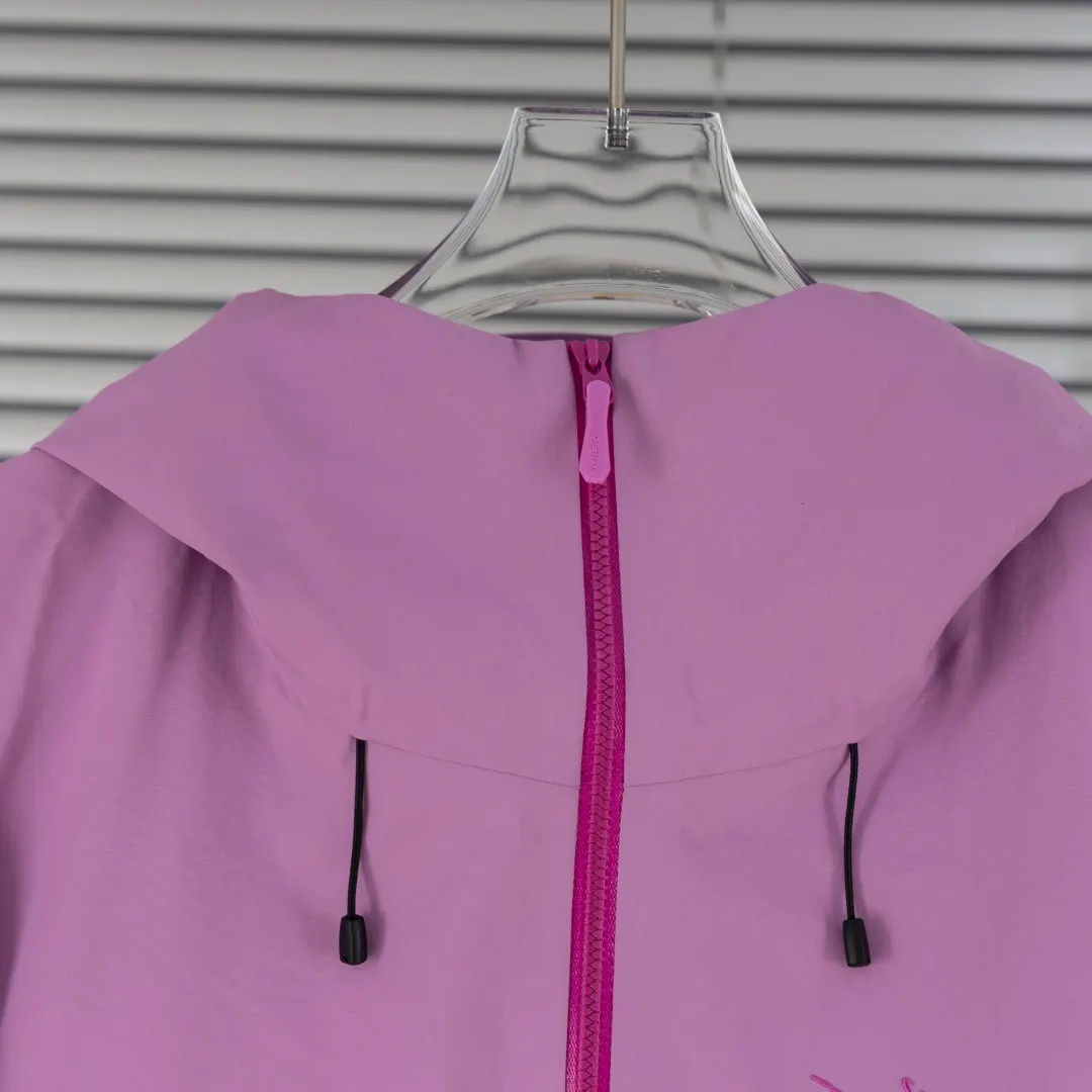 Beta SL GORE-TEX Hooded Shell Jacket D39013428 — view 4