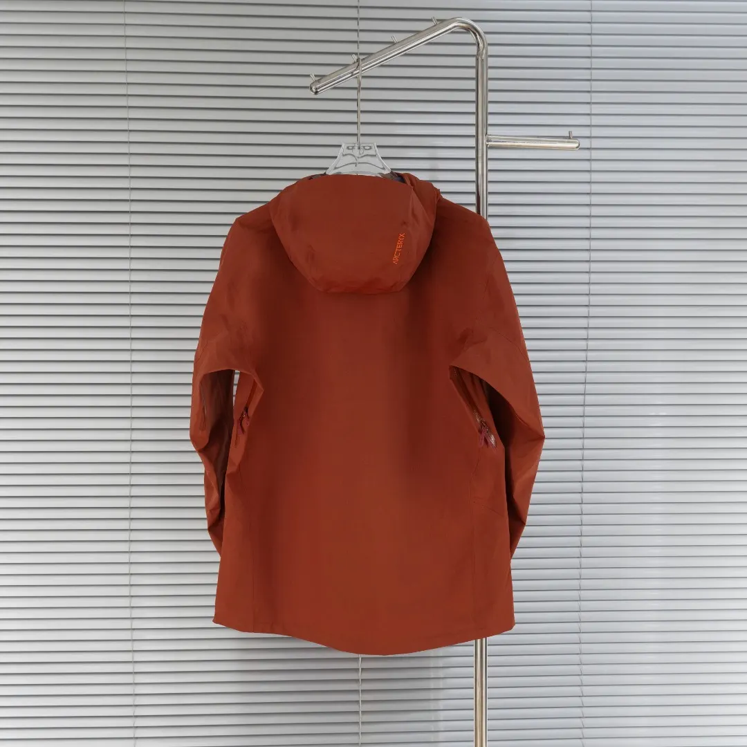 Beta SL GORE-TEX Hooded Shell Jacket D39013427 — view 2