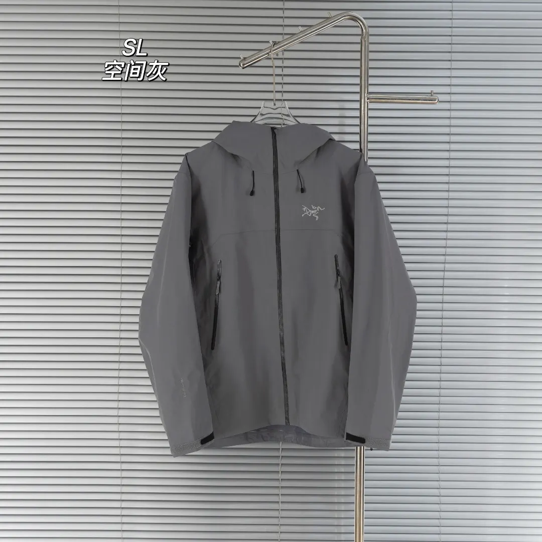 Beta SL GORE-TEX Hooded Shell Jacket D39013425