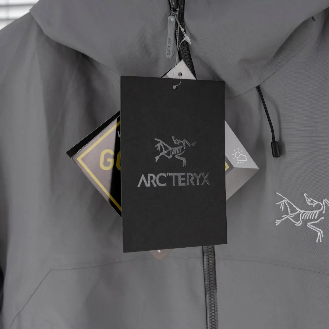 Beta SL GORE-TEX Hooded Shell Jacket D39013425 — view 11