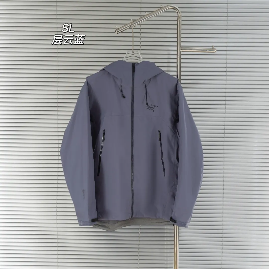 Beta SL GORE-TEX Hooded Shell Jacket D39013429