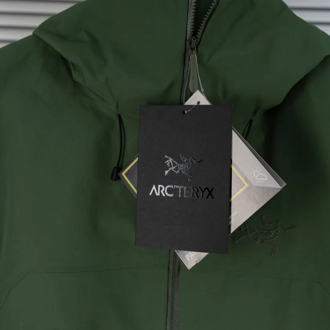 Beta SL GORE-TEX Hooded Shell Jacket D39013423 — view 10