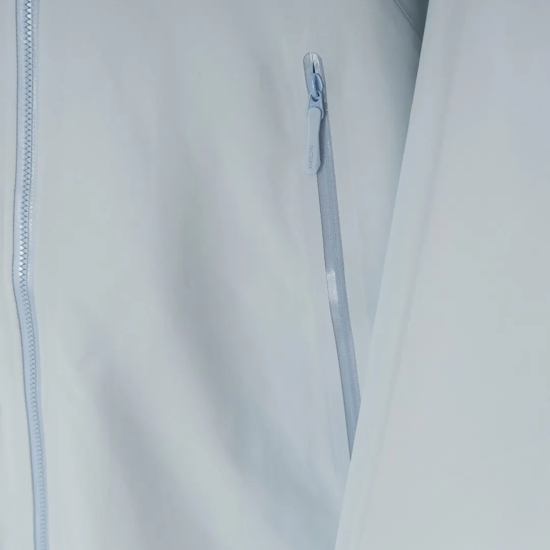Beta Lightweight GORE-TEX Shell Jacket D39013420 — view 6