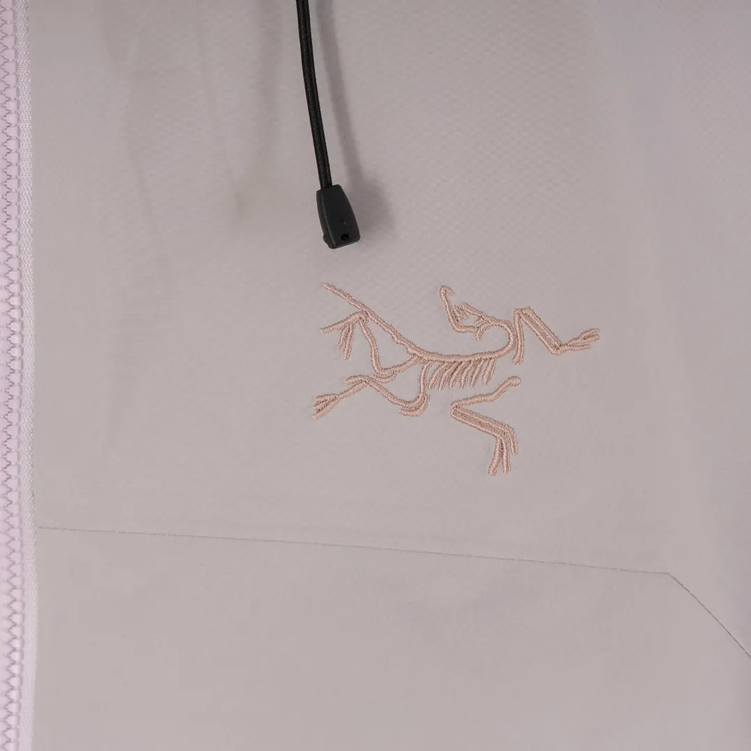 Beta Lightweight GORE-TEX Hooded Jacket D39013417 — view 5