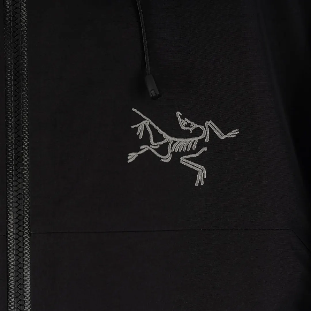 Beta Lightweight GORE-TEX Hooded Shell Jacket D39013415 — view 5