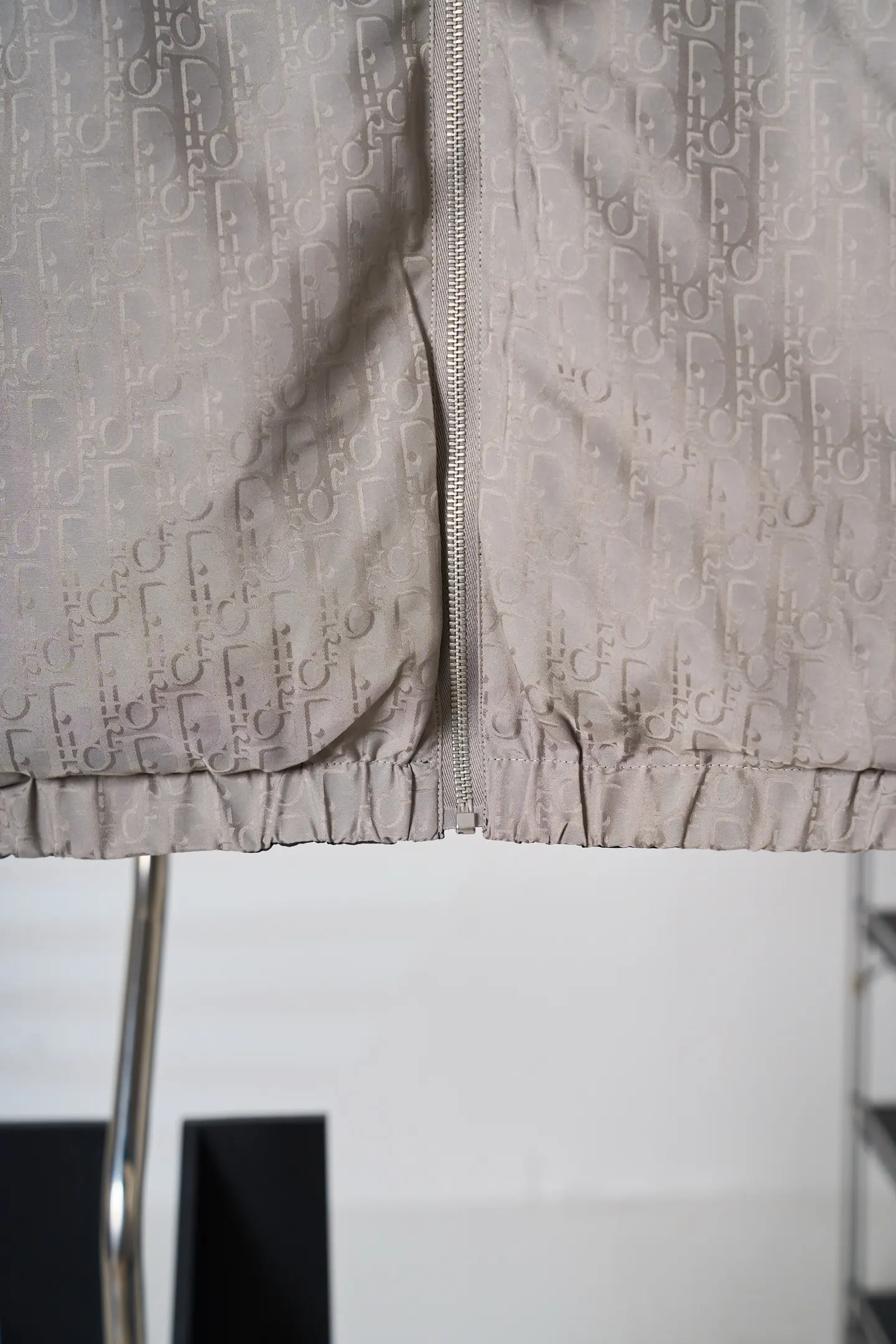 Dior Oblique Reversible Hooded Jacket D39519111 — view 18