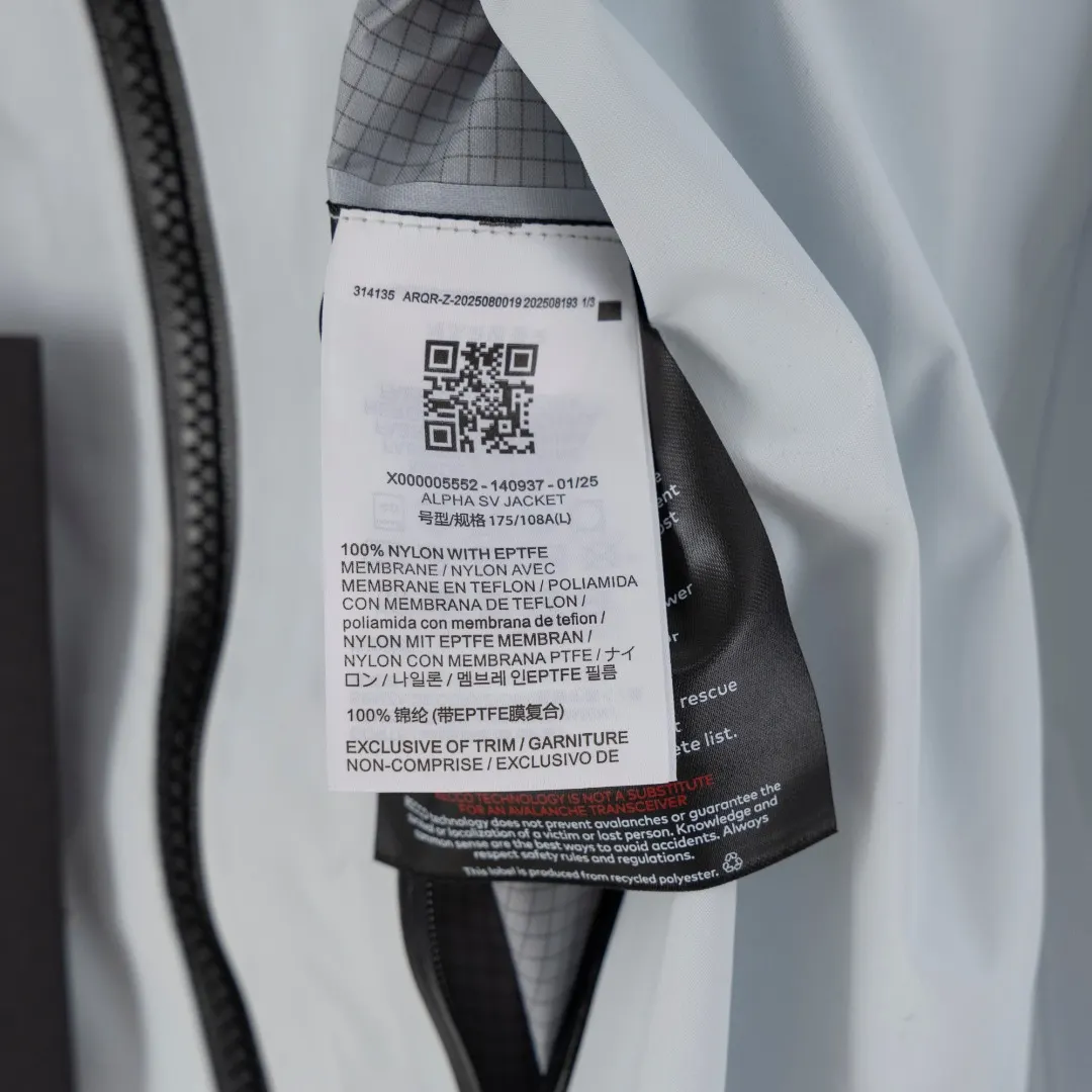 Alpha SV GORE-TEX Pro Hardshell Jacket D40013407 — view 12