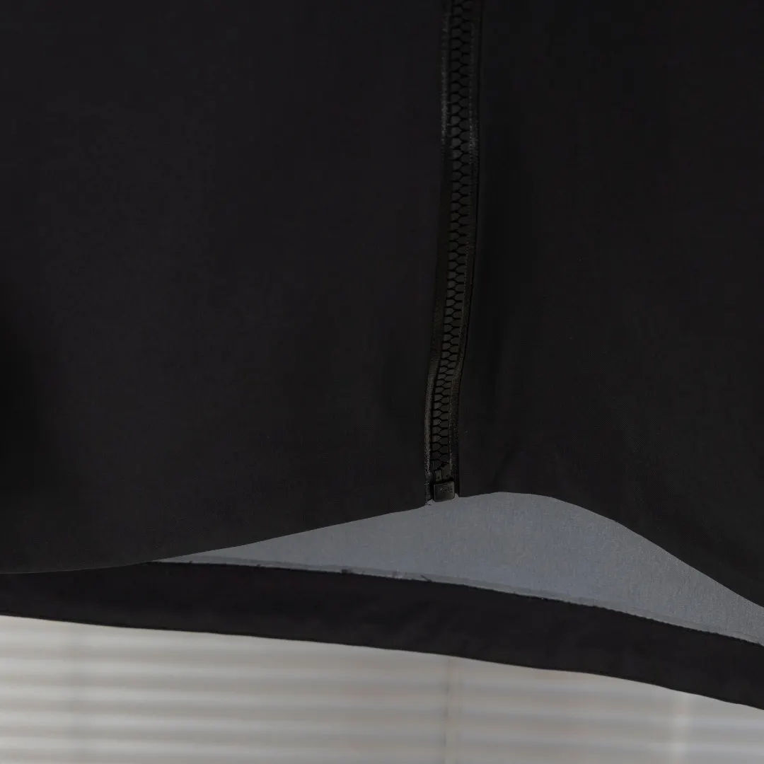 Alpha SV GORE-TEX Pro Hooded Jacket D40013410 — view 10