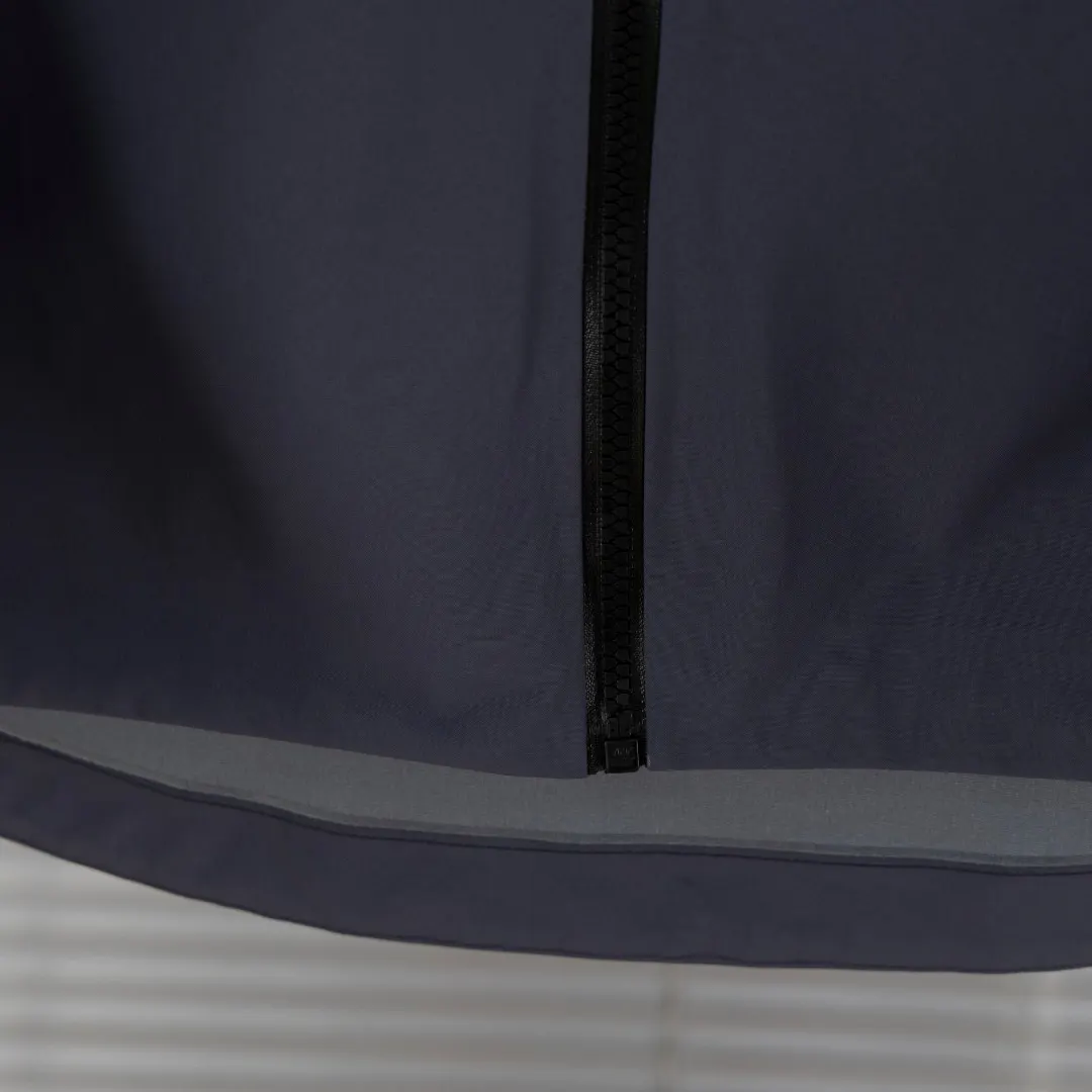 Alpha SV GORE-TEX Pro Hooded Jacket D40013405 — view 10