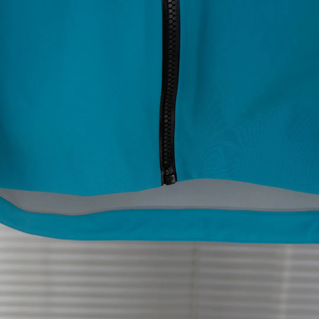 Alpha SV GORE-TEX Pro Hooded Shell Jacket D40013404 — view 9