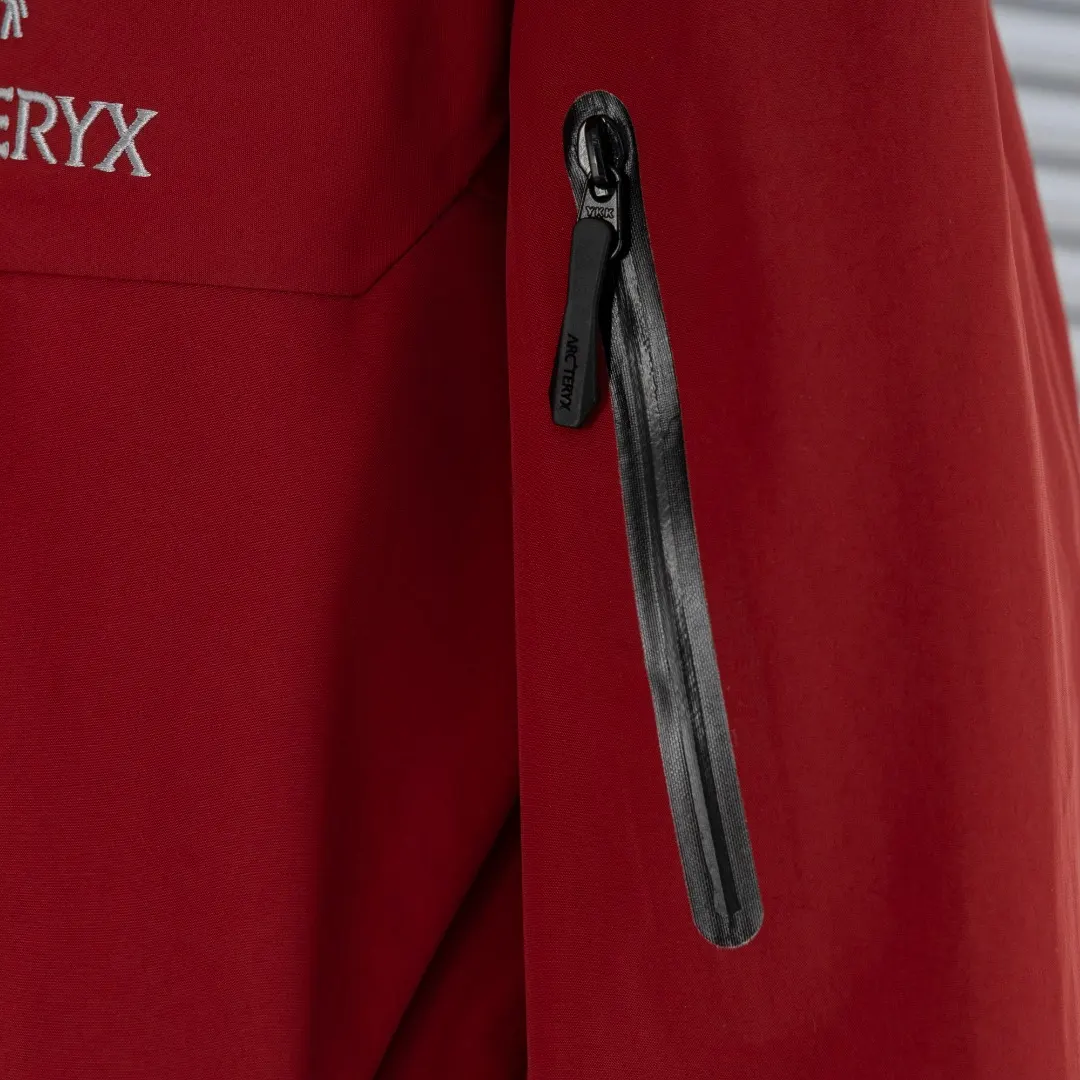 Alpha SV GORE-TEX Pro Hooded Shell Jacket D40013412 — view 10