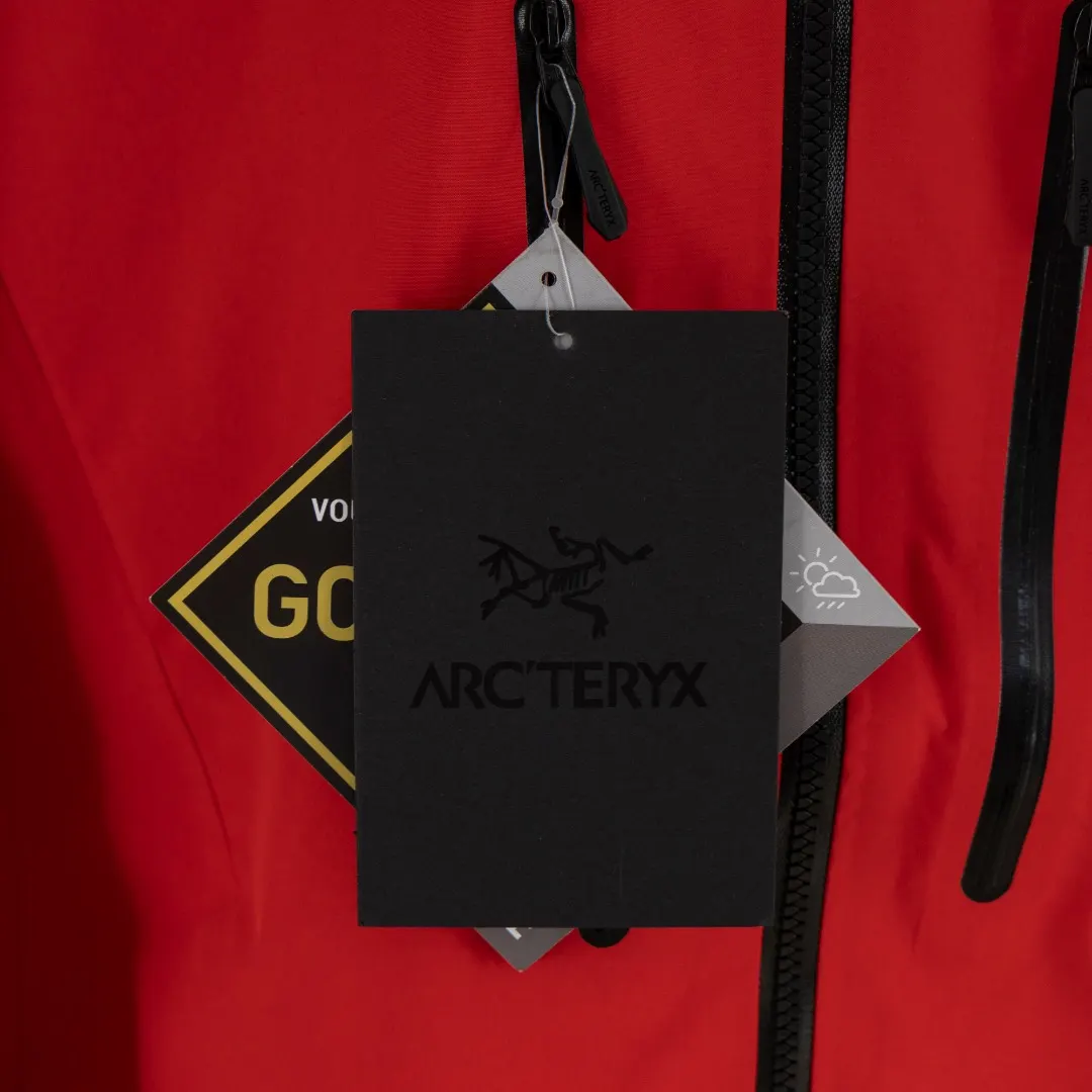 Alpha SV GORE-TEX Pro Hooded Shell Jacket D40013412 — view 15