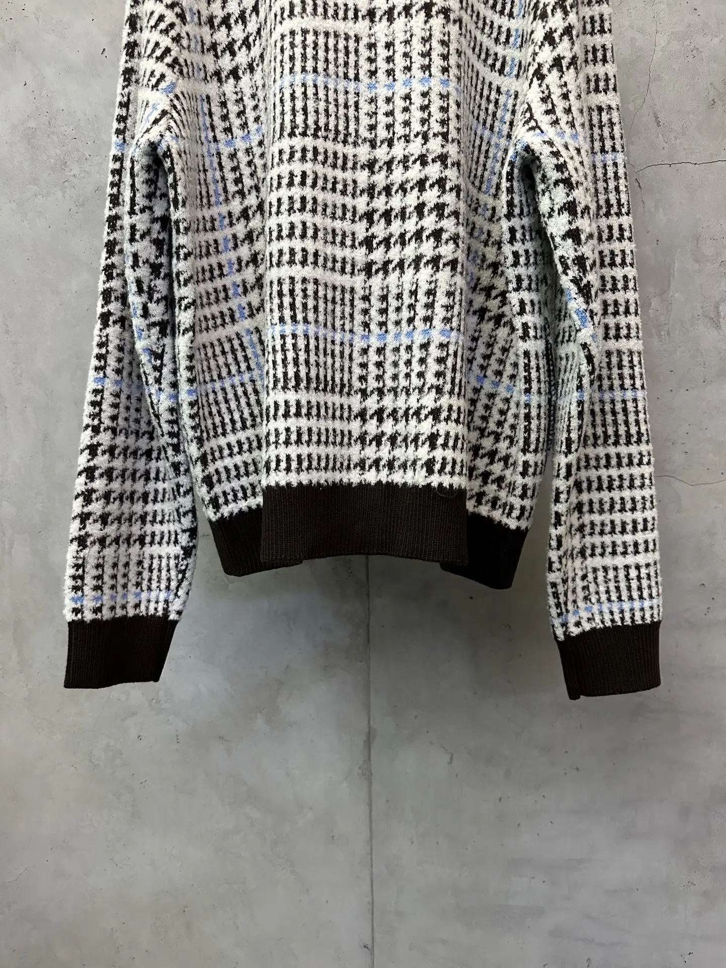 Houndstooth Check V-Neck Wool-Blend Cardigan D41023761 — view 6