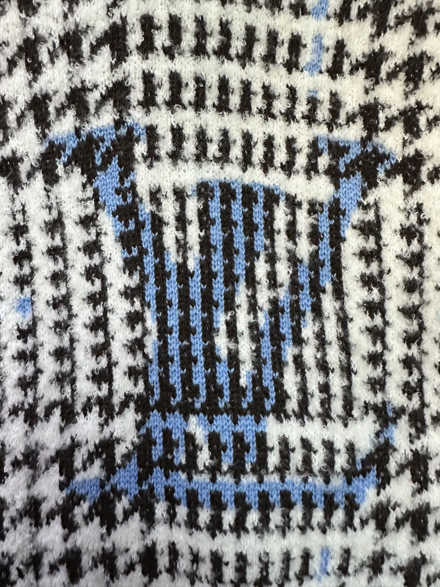 Houndstooth Check V-Neck Wool-Blend Cardigan D41023761 — view 8