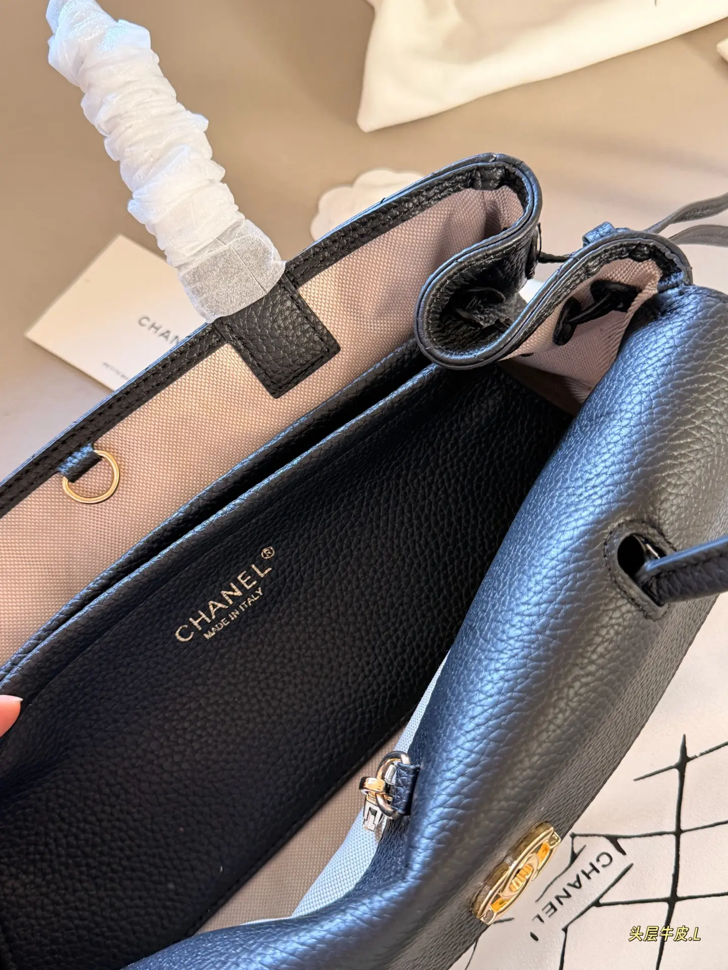 Chanel 26S Grained Leather Baguette Bag D41017831 — view 7