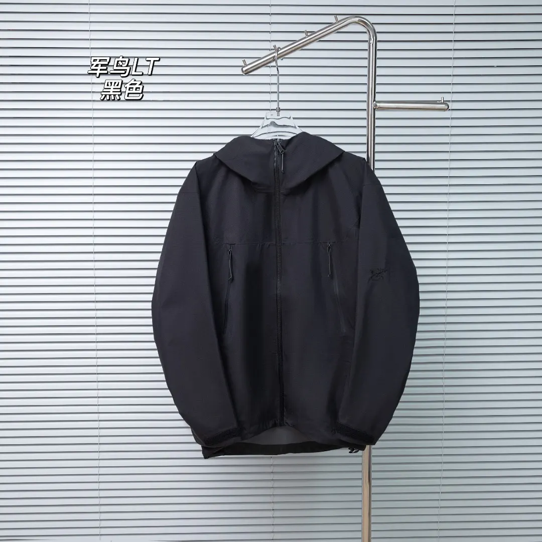 Alpha LT GORE-TEX Waterproof Shell Jacket D41023642