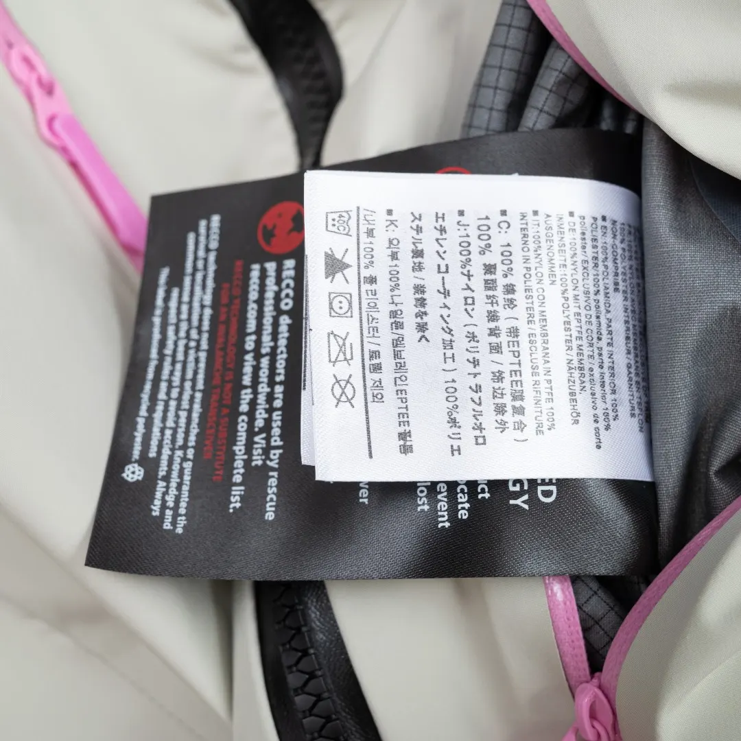 Alpha SV GORE-TEX Pro Hardshell Jacket D41023634 — view 12