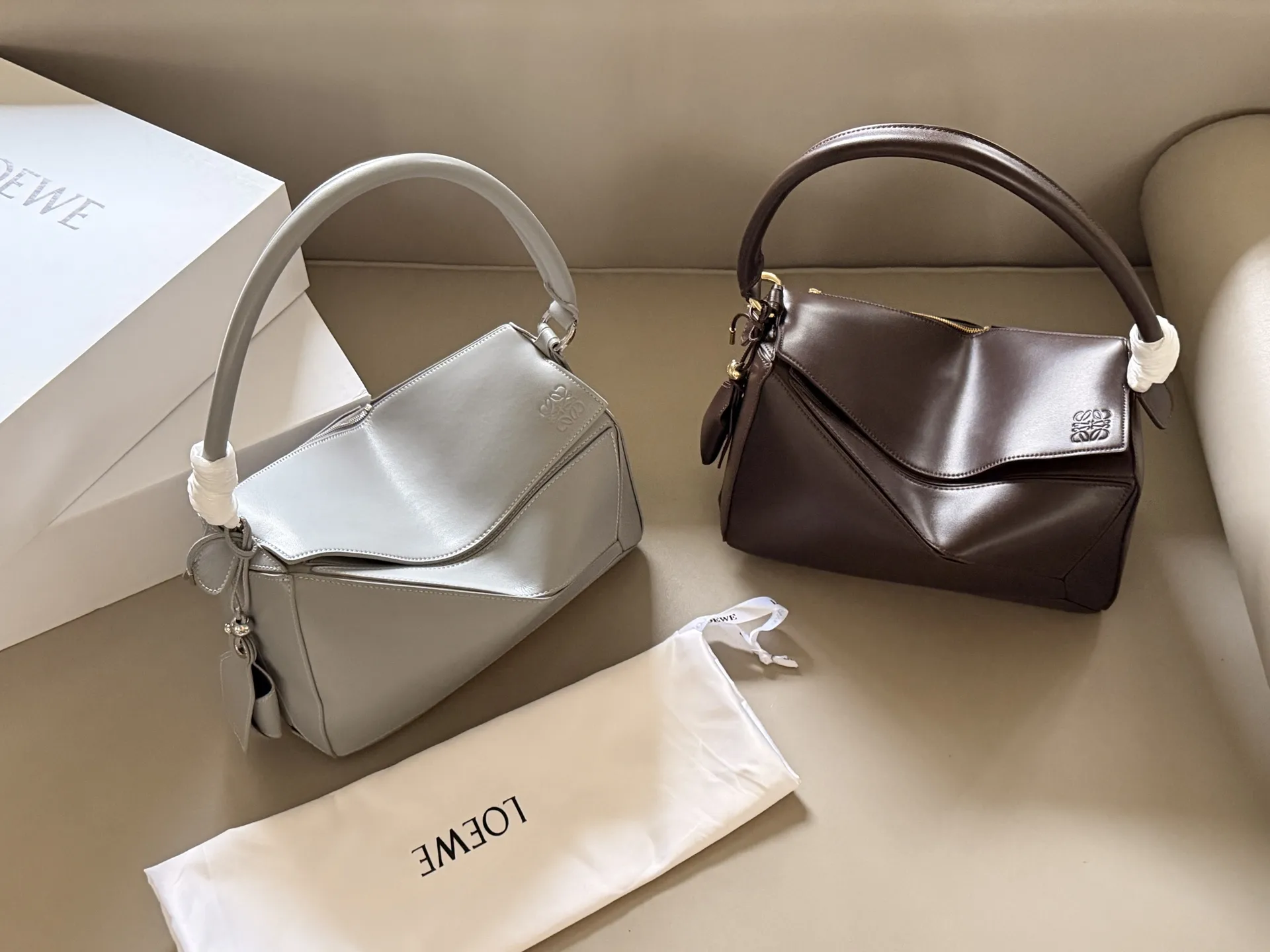 Loewe Puzzle Hobo Shoulder Bag D43517807