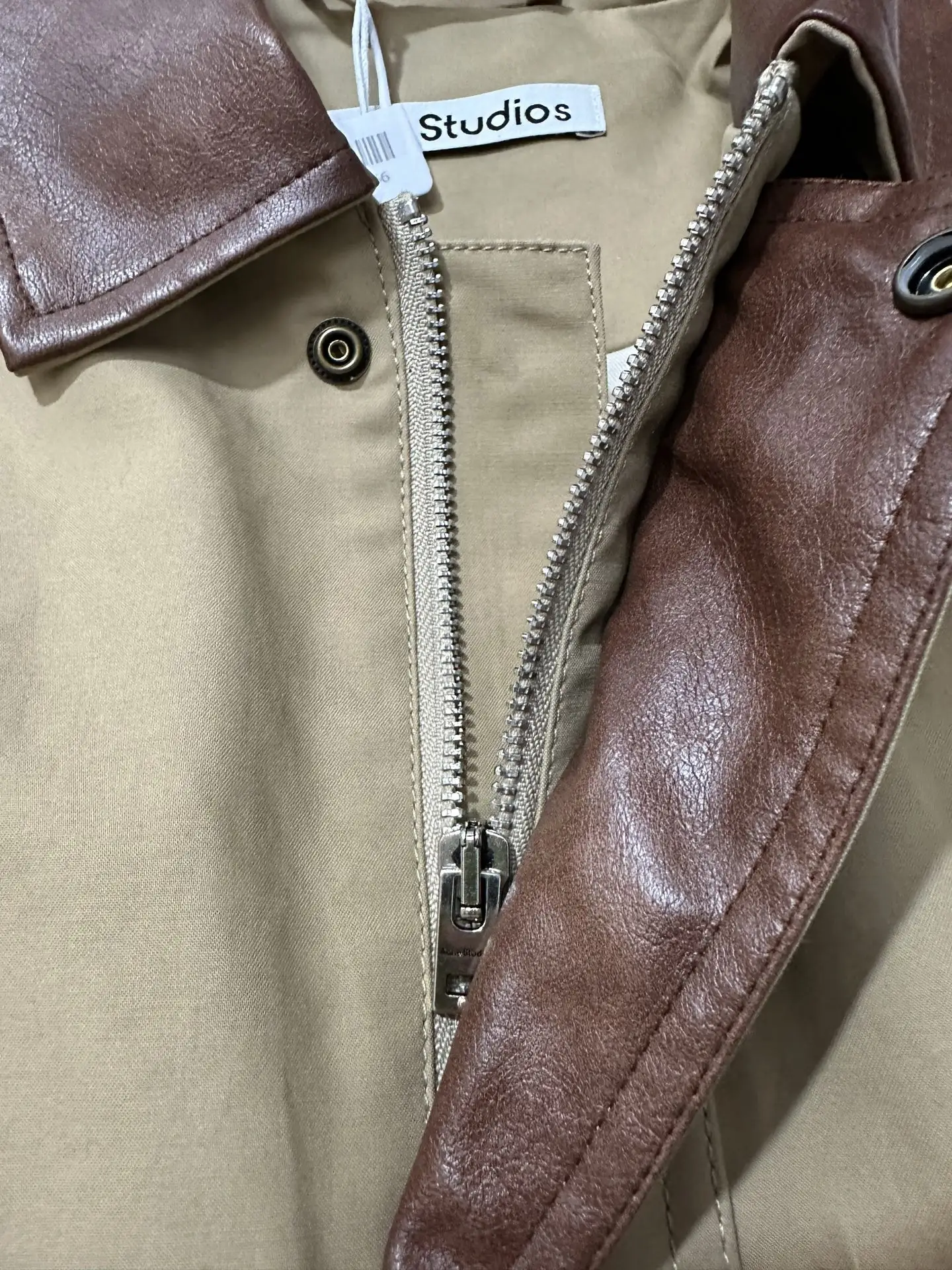 Leather-Trimmed Cotton Twill Bomber Jacket D44023142 — view 7