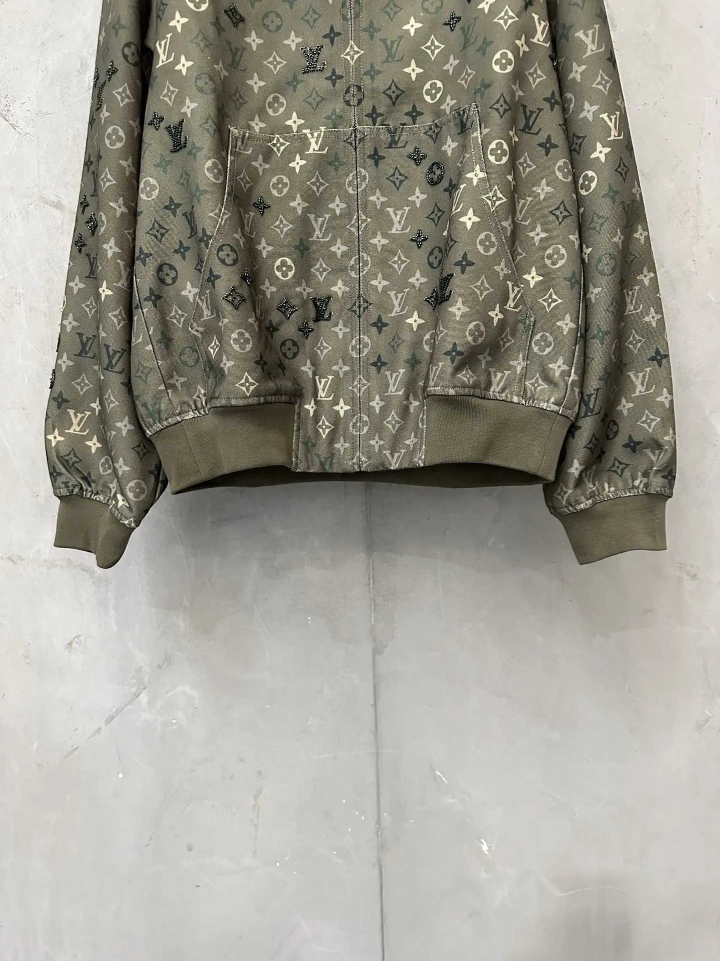 Monogram All-Over Print Hooded Jacket D46018883 — view 4
