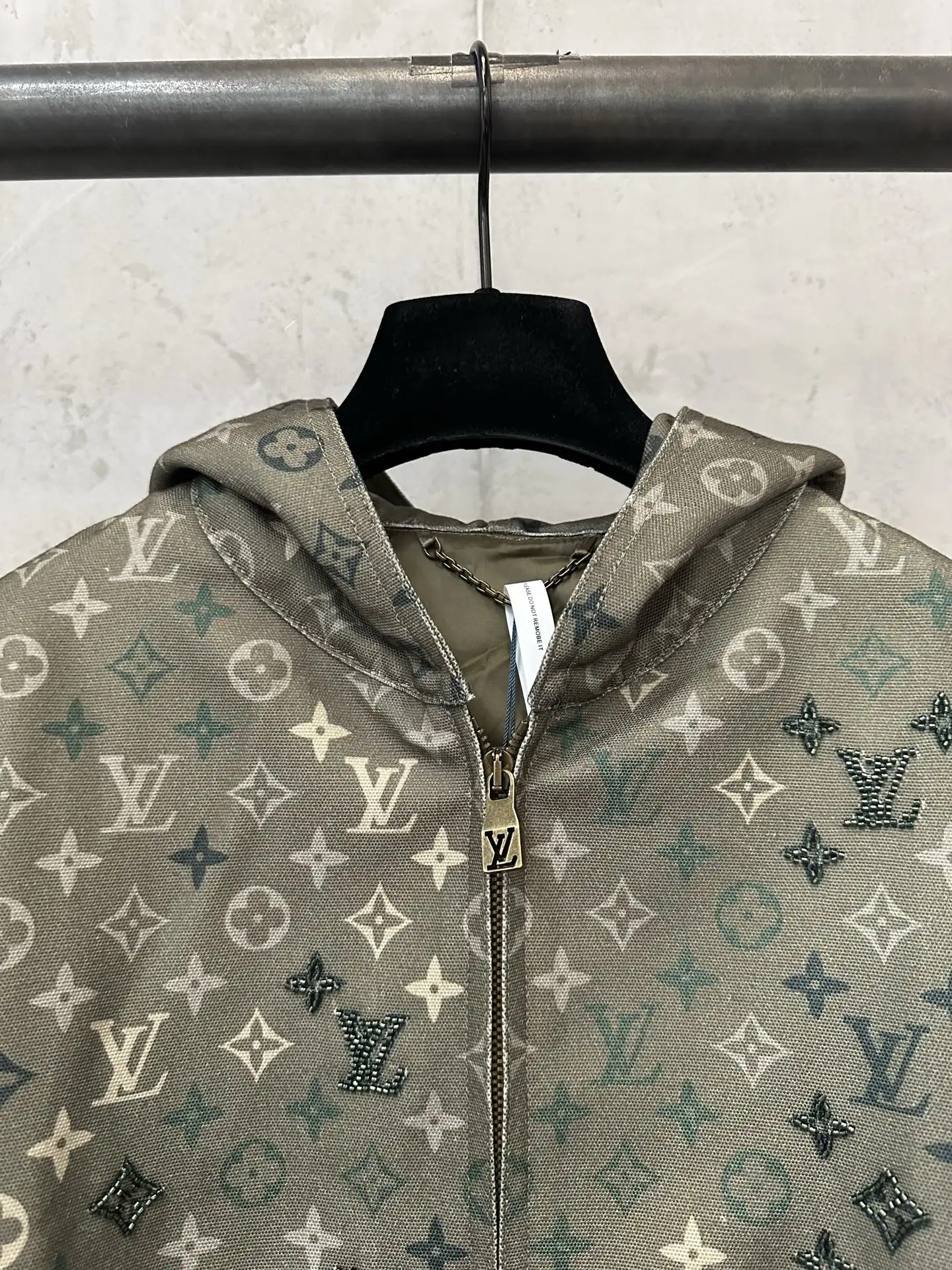 Monogram All-Over Print Hooded Jacket D46018883 — view 5