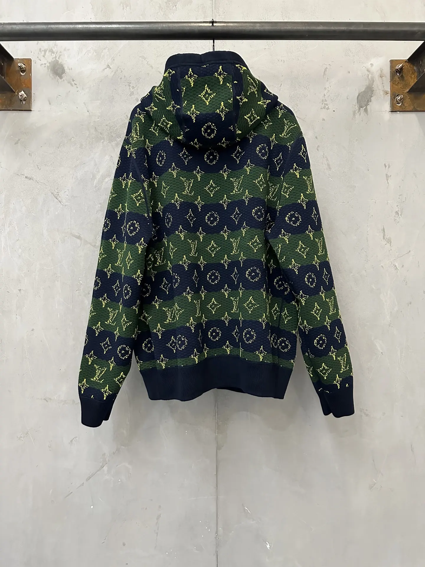 Reversible Jacquard Knit Zip-Up Hoodie D48018946 — view 2