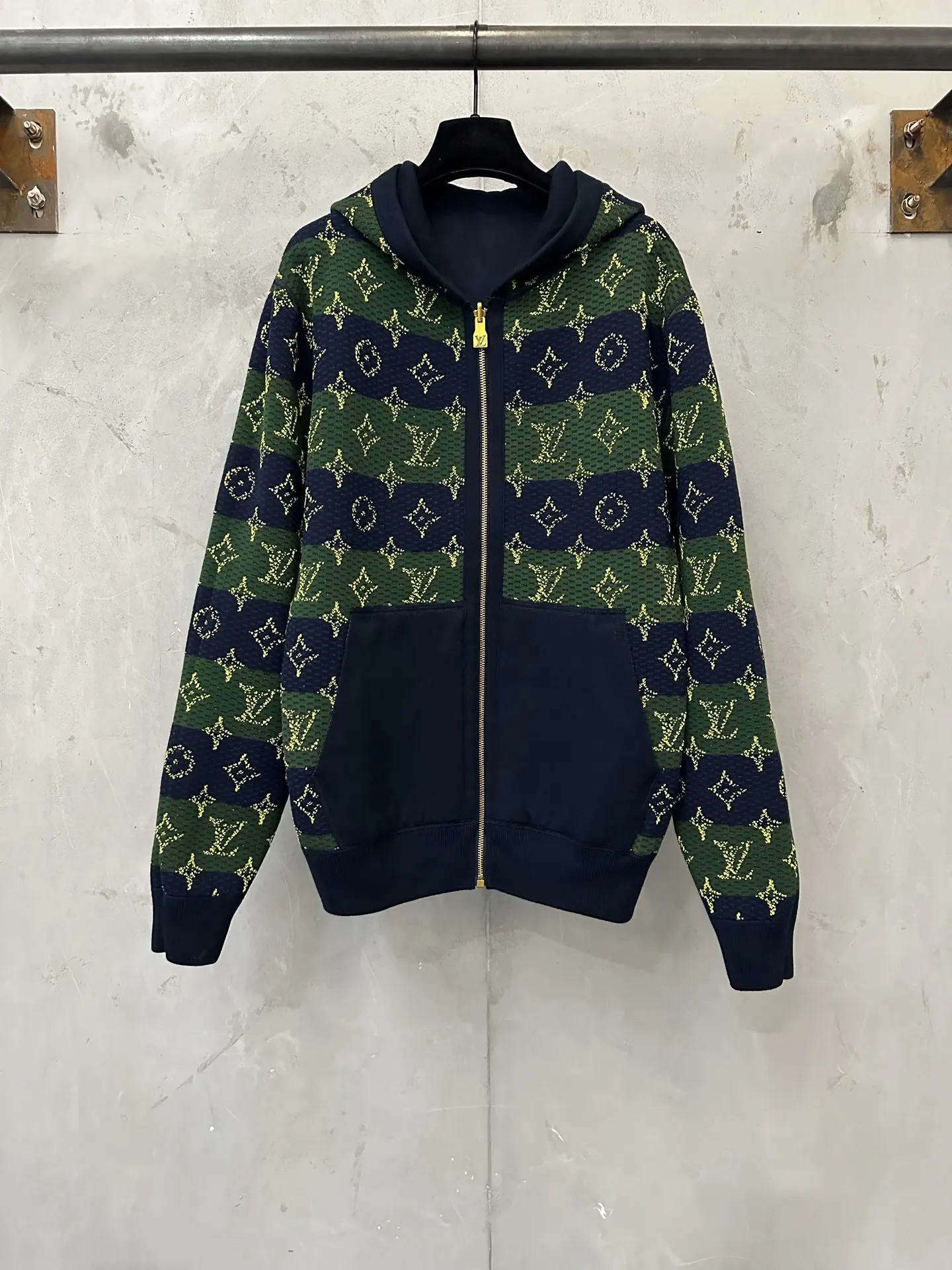 Reversible Jacquard Knit Zip-Up Hoodie D48018946 — view 3