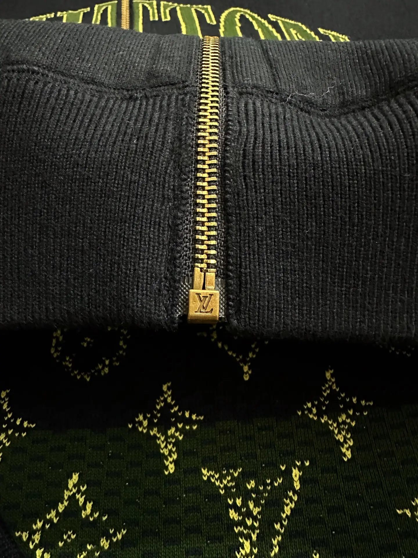 Reversible Jacquard Knit Zip-Up Hoodie D48018946 — view 14
