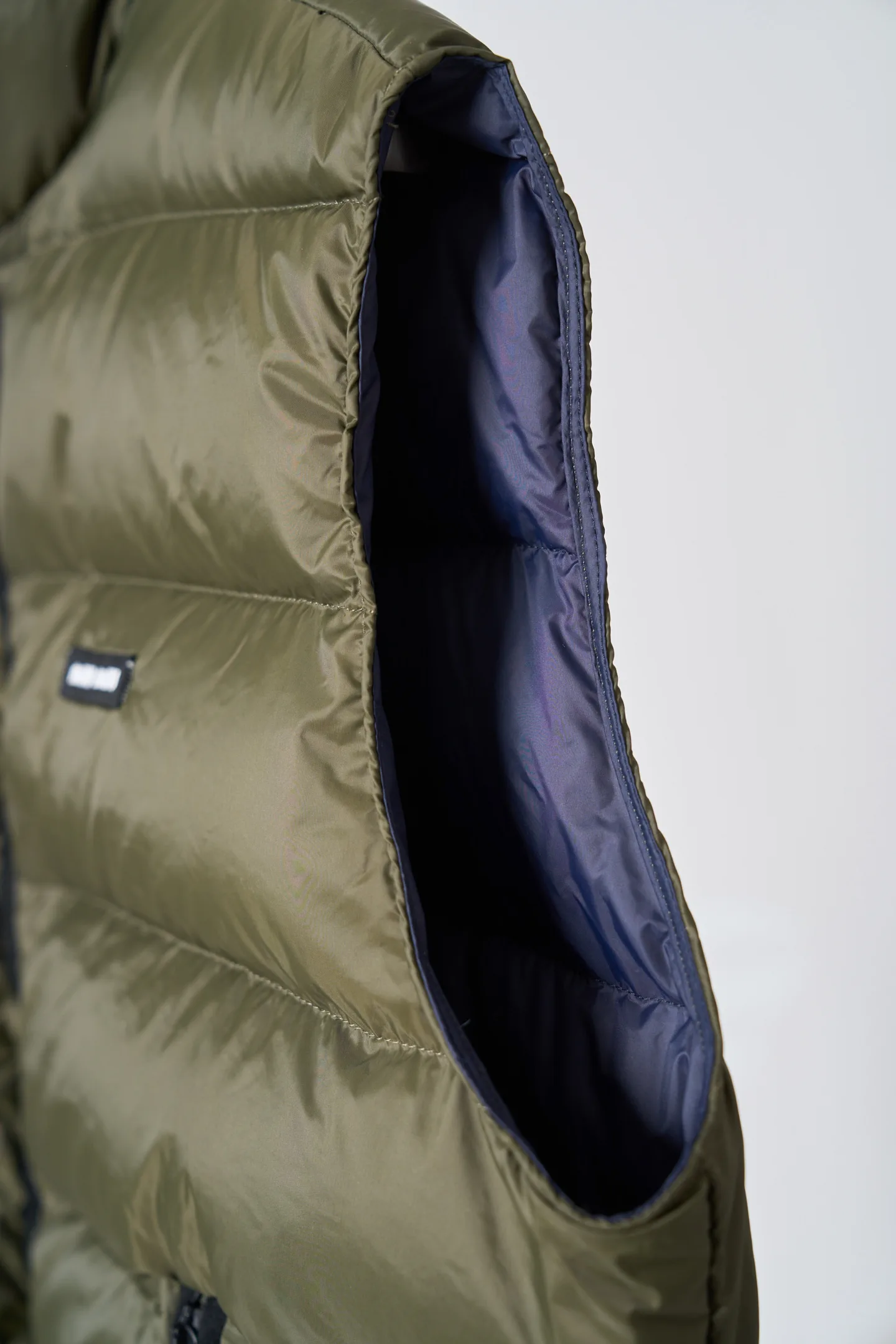 Embroidered Logo Puffer Gilet D50019114 — view 9