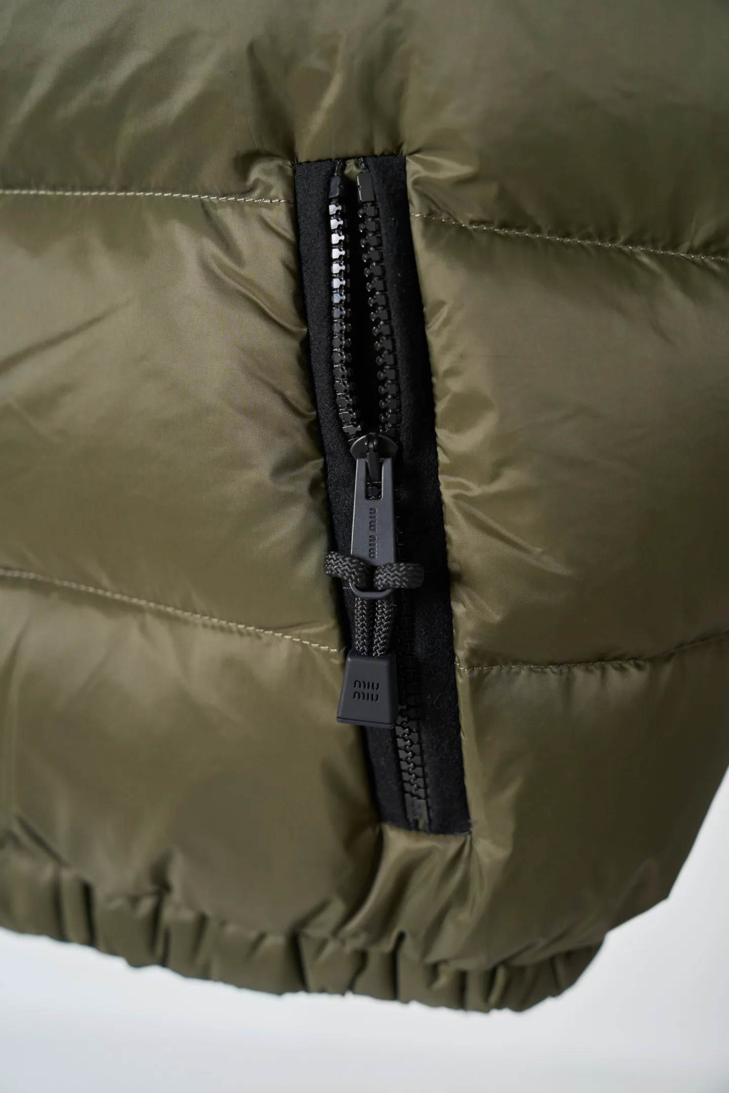 Embroidered Logo Puffer Gilet D50019114 — view 13