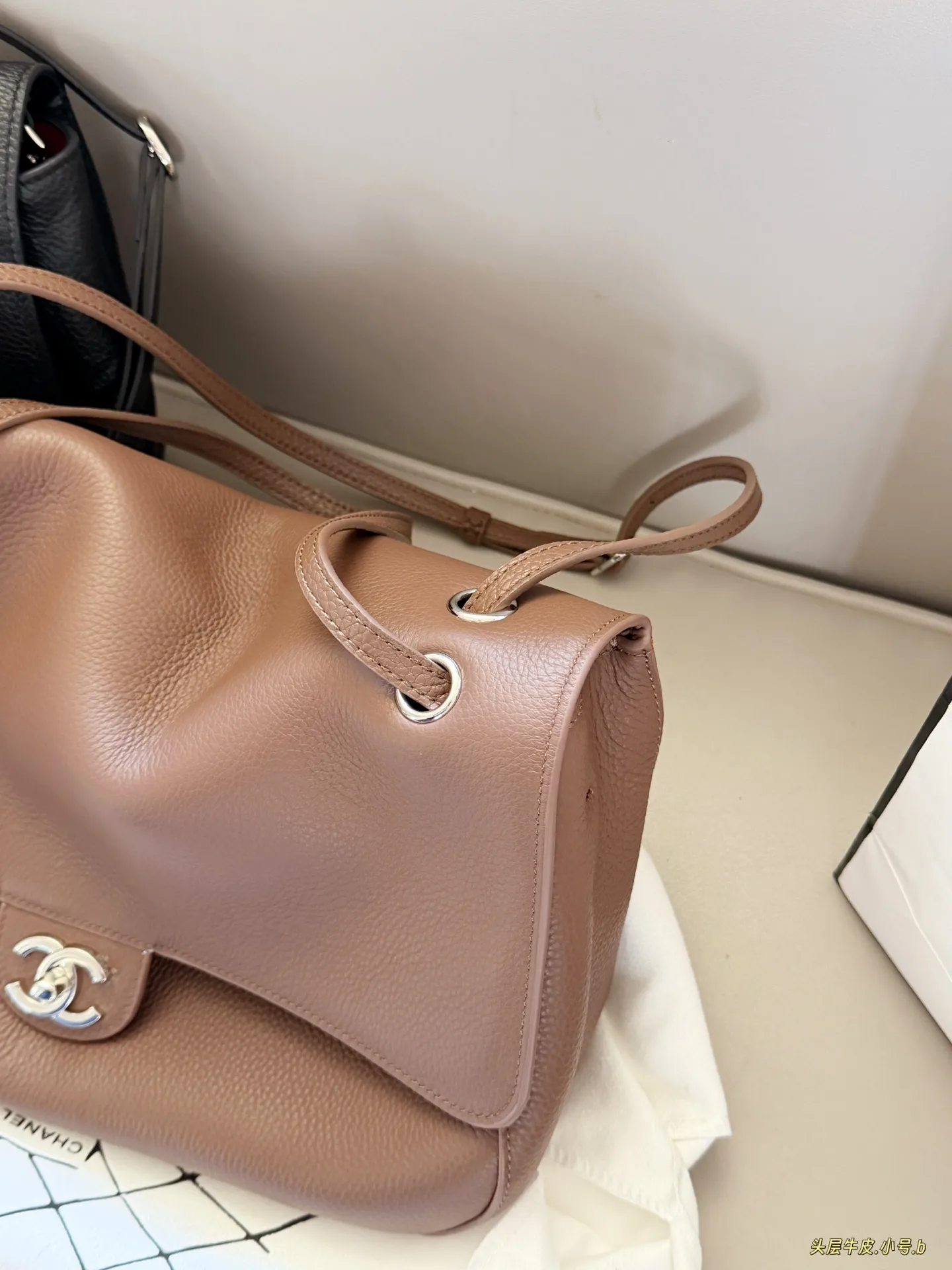 Chanel CF Maxi Grained Leather Shoulder Bag D50017786 — view 9