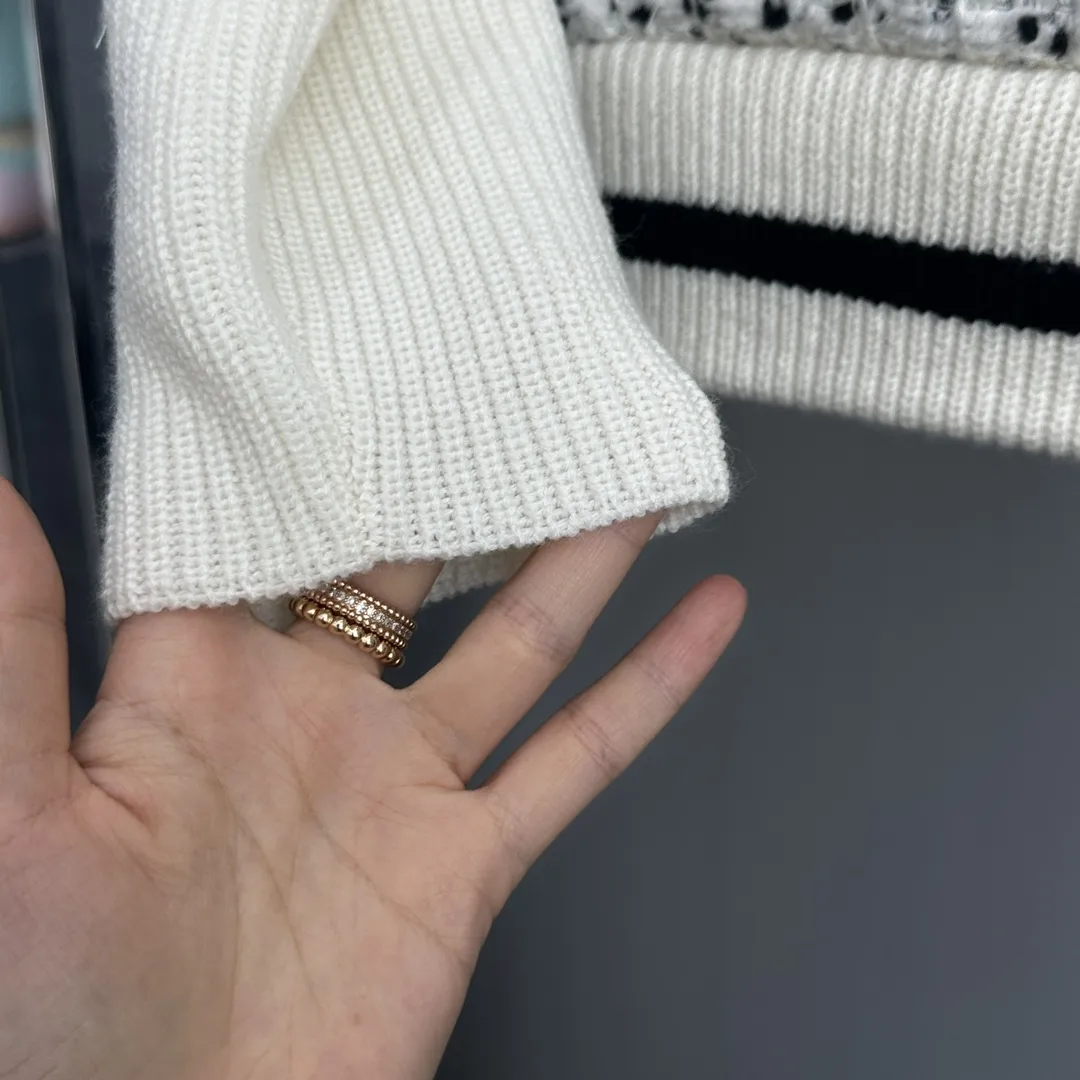 Moncler Padded Tweed and Wool Knit Cardigan D51019095 — view 5