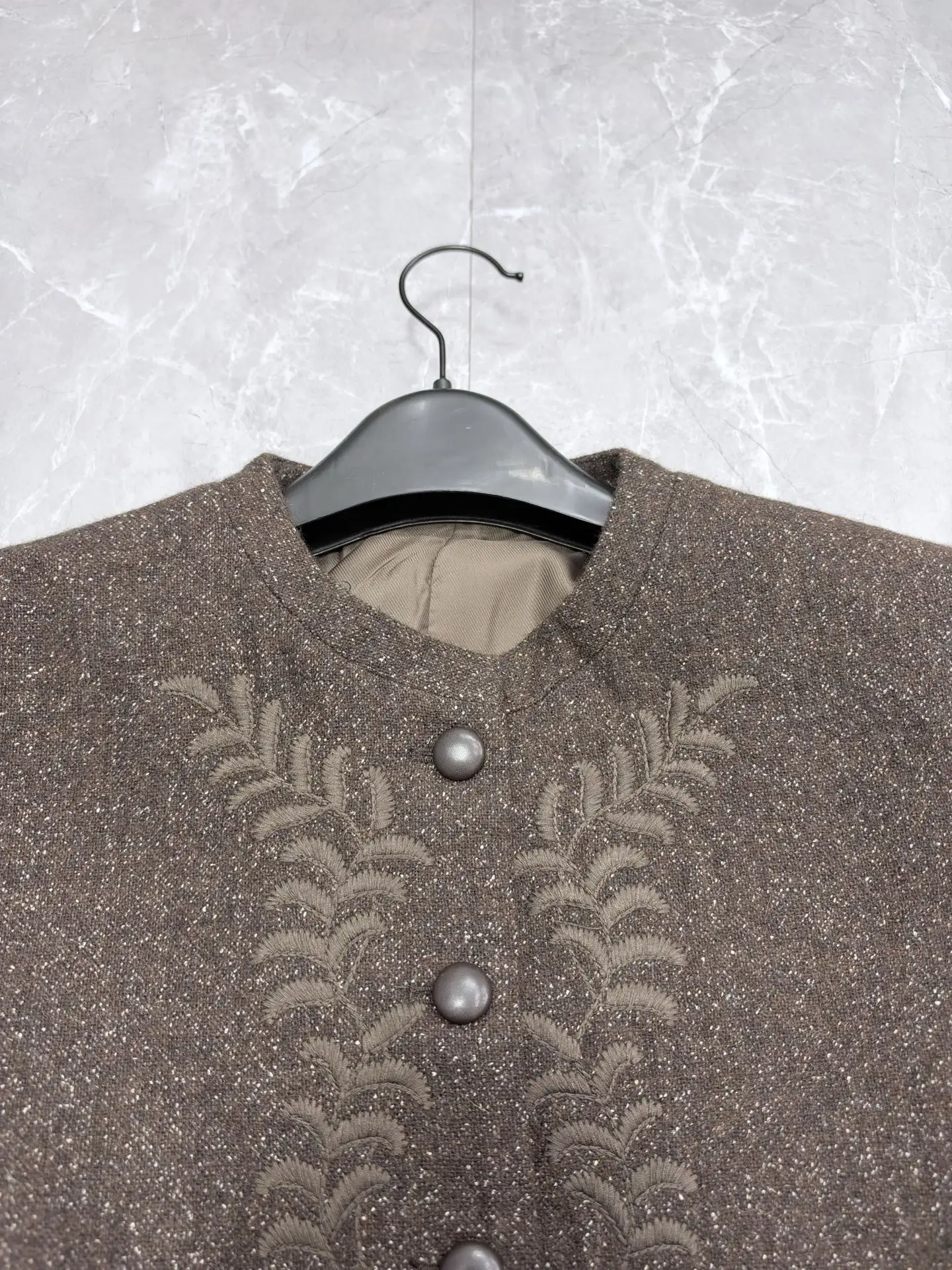 Embroidered Wool-Tweed Collarless Jacket D51019208 — view 3
