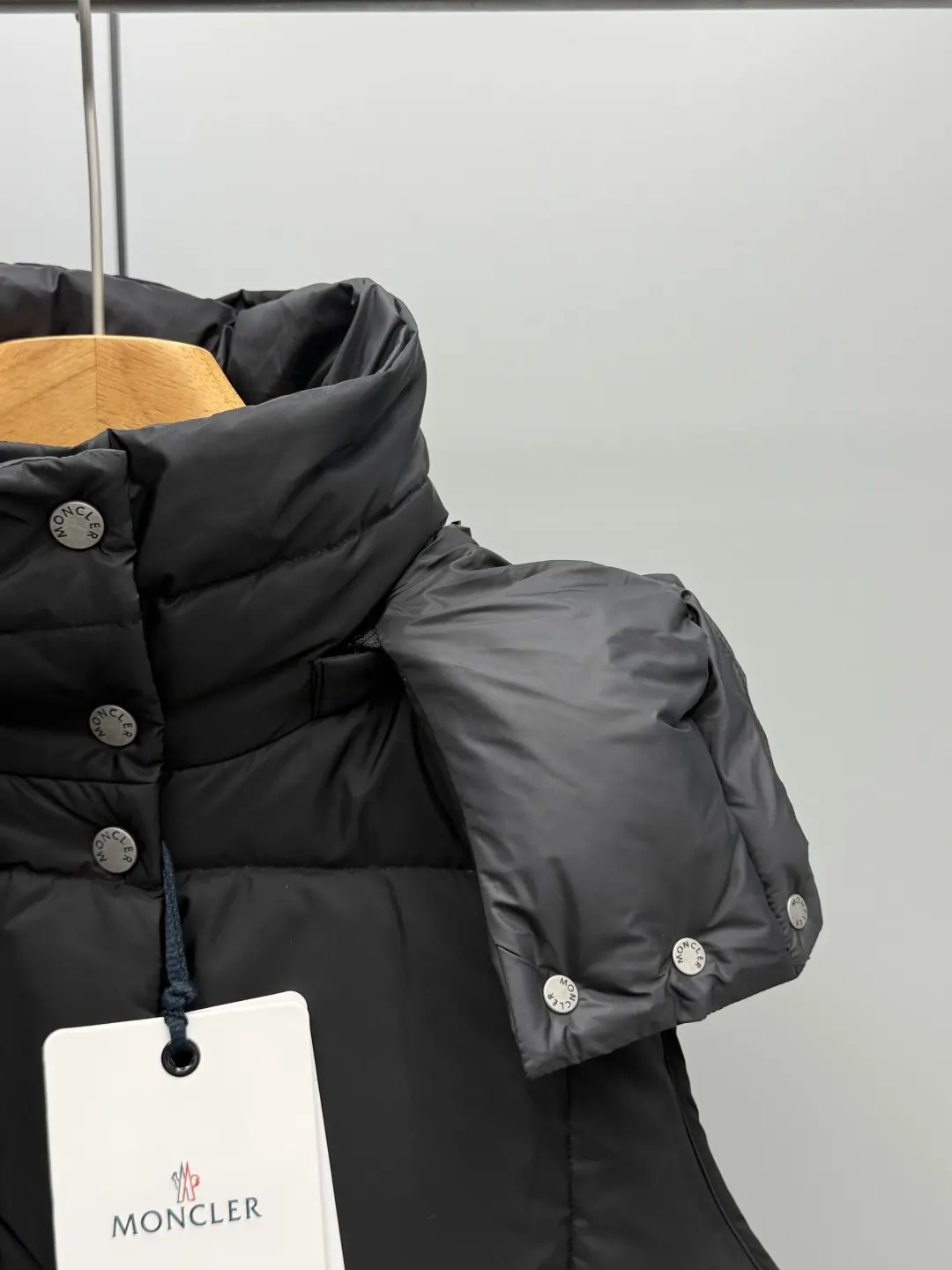 Macareux Quilted Down Gilet D53019096 — view 3