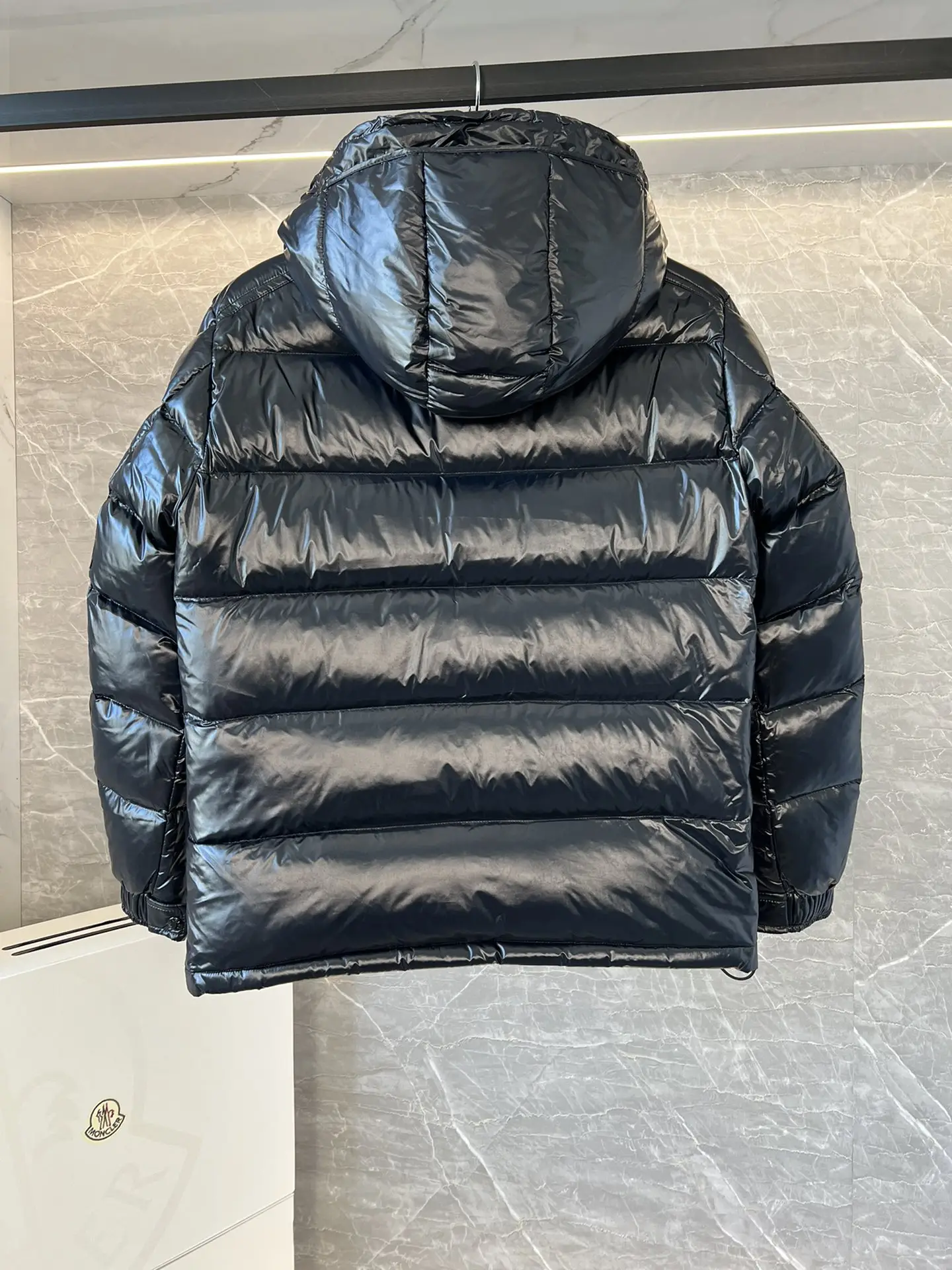 Maya Glossy Nylon Down Puffer Jacket D58019004 — view 4