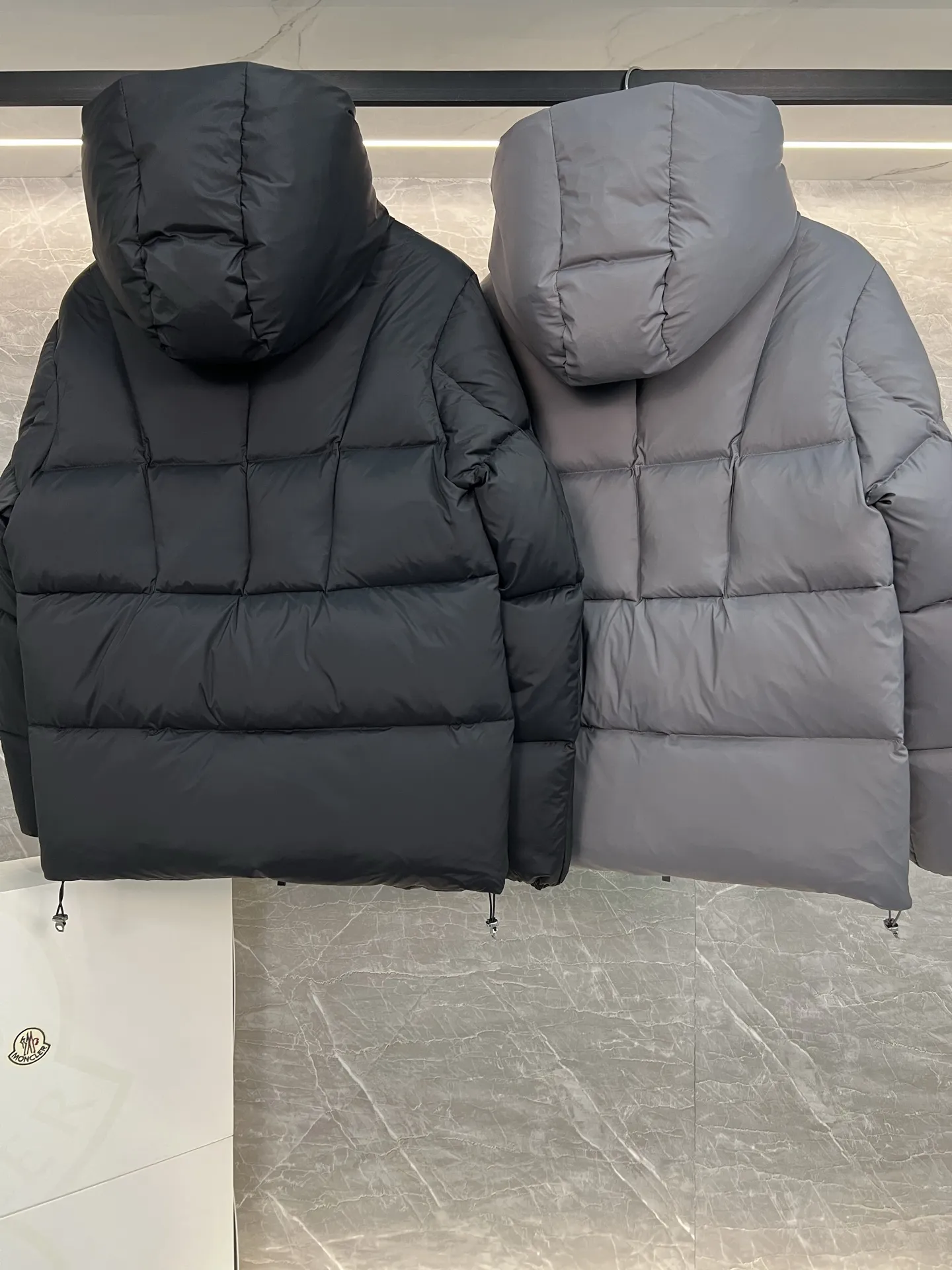 Fusain Hooded Down Puffer Jacket D58019007 — view 2
