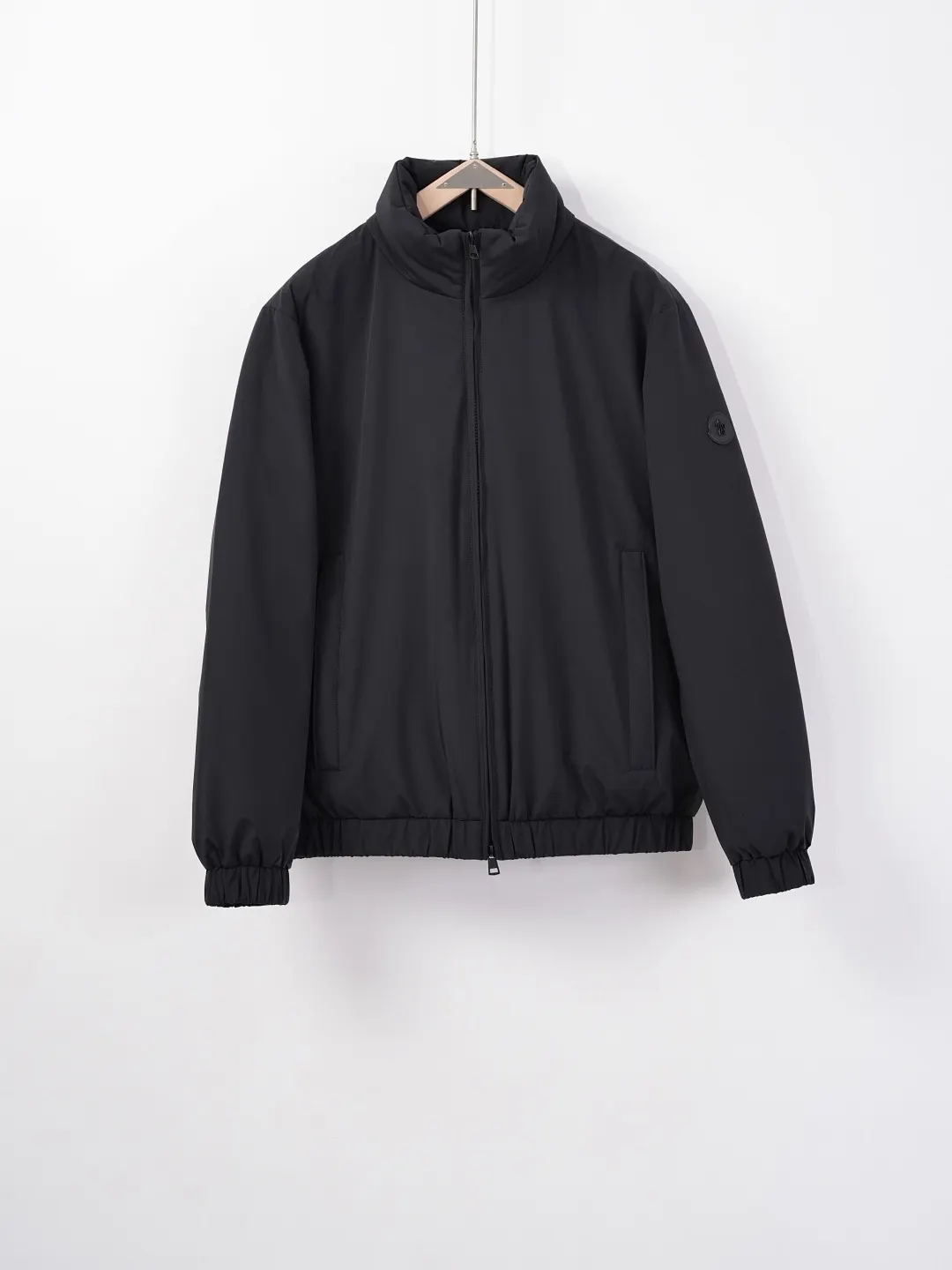 Moncler Luserna Down-Filled Puffer Jacket D59019084