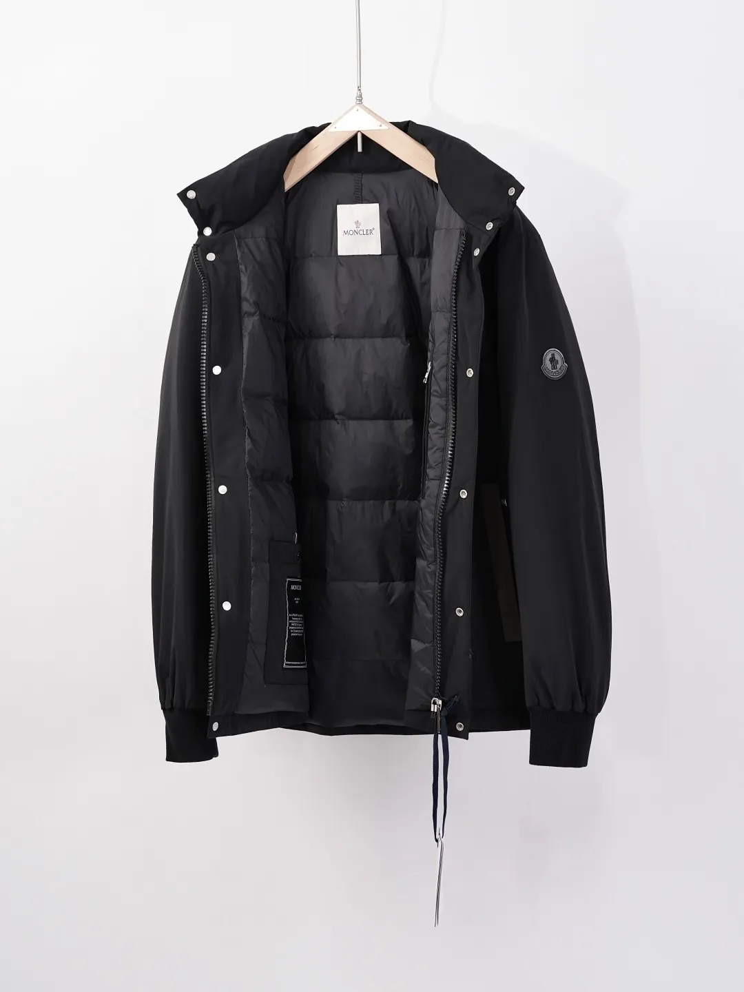 Moncler Luserna Down-Filled Puffer Jacket D59019084 — view 6